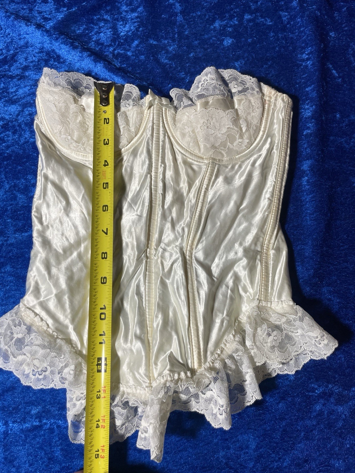 Vintage Darling Corset White Lace Frilly Coquette Size Small Lingerie