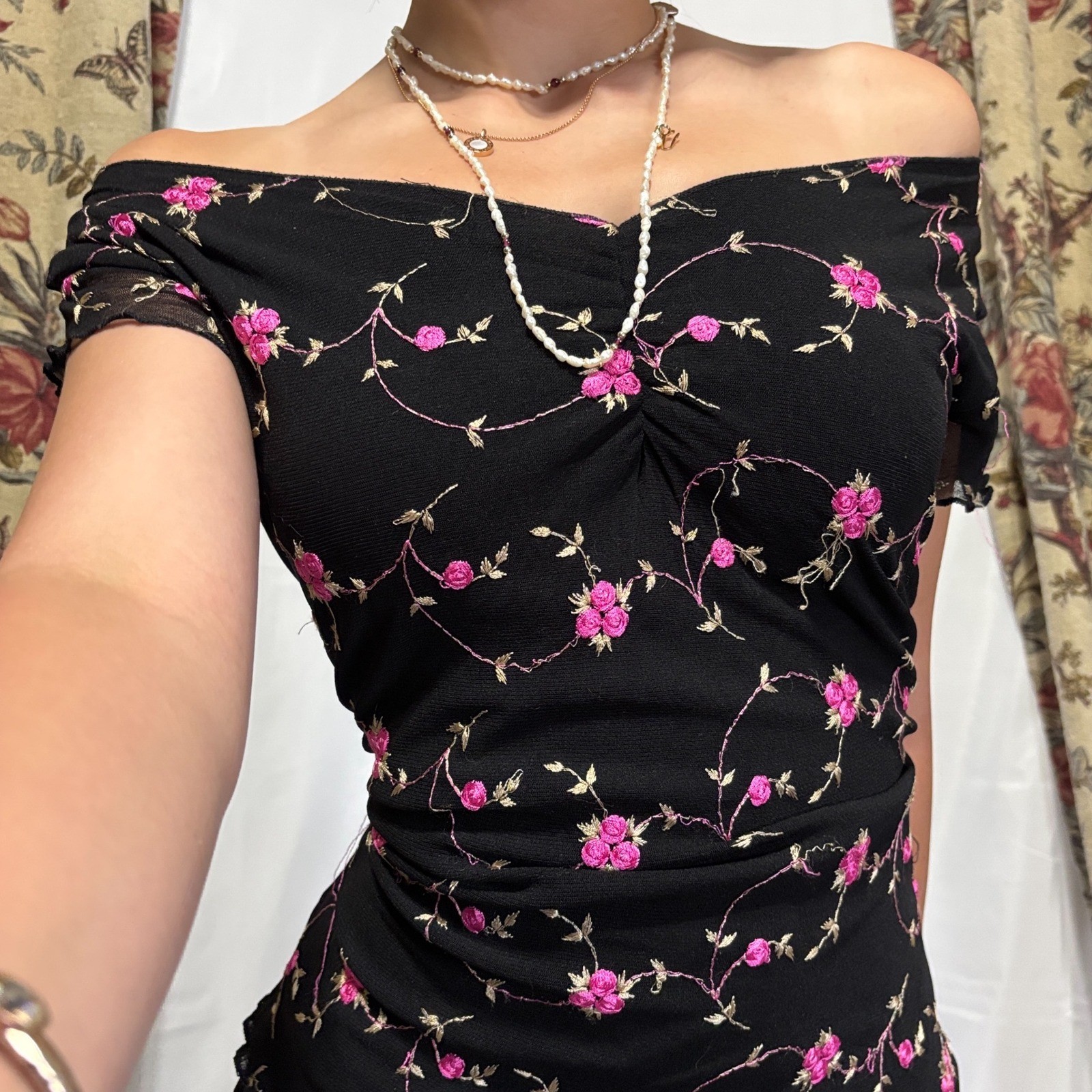 WRAPPER Vintage Y2k black top with hot pink floral design all over the front