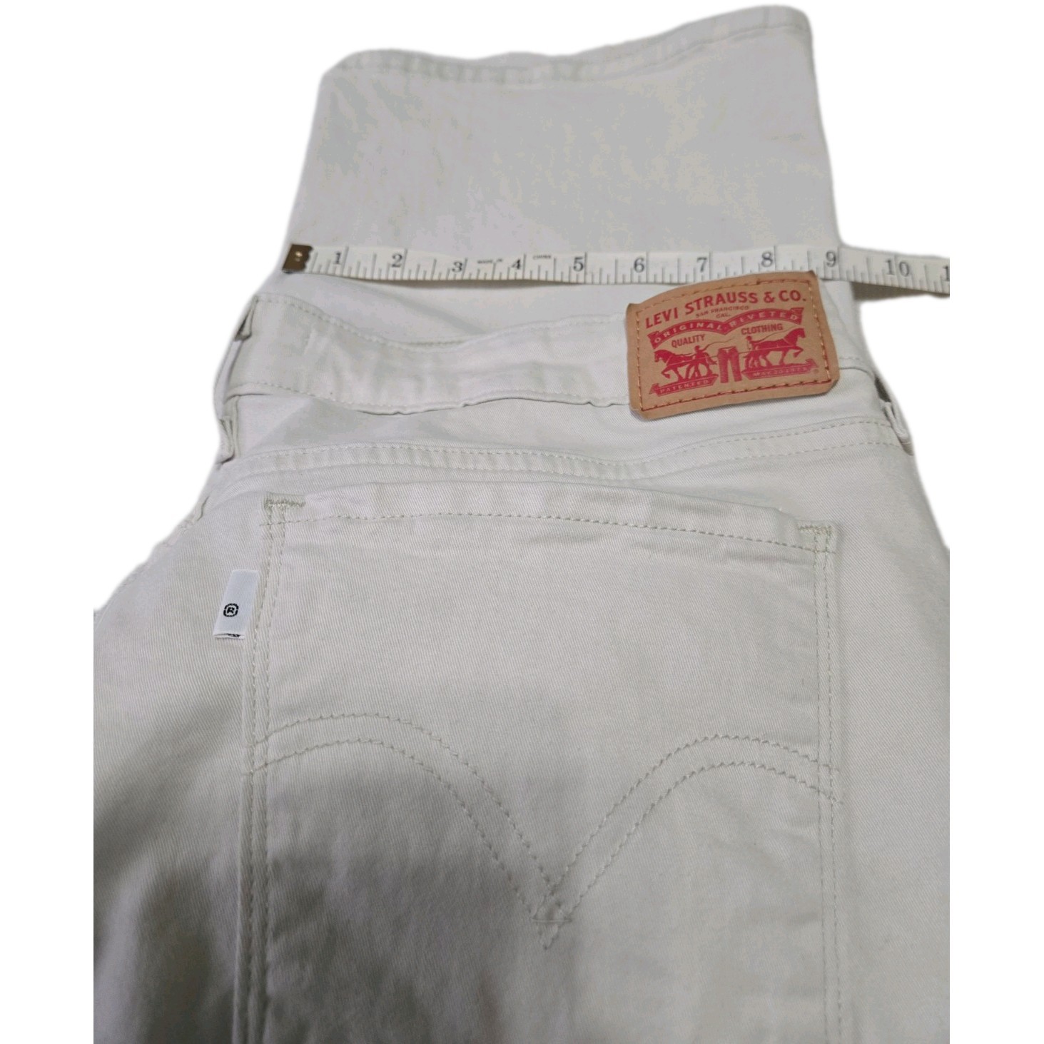 NWOT Levi’s 505 Straight Leg Women’s Jeans Size 16/18 34/32 Super Soft Off-White