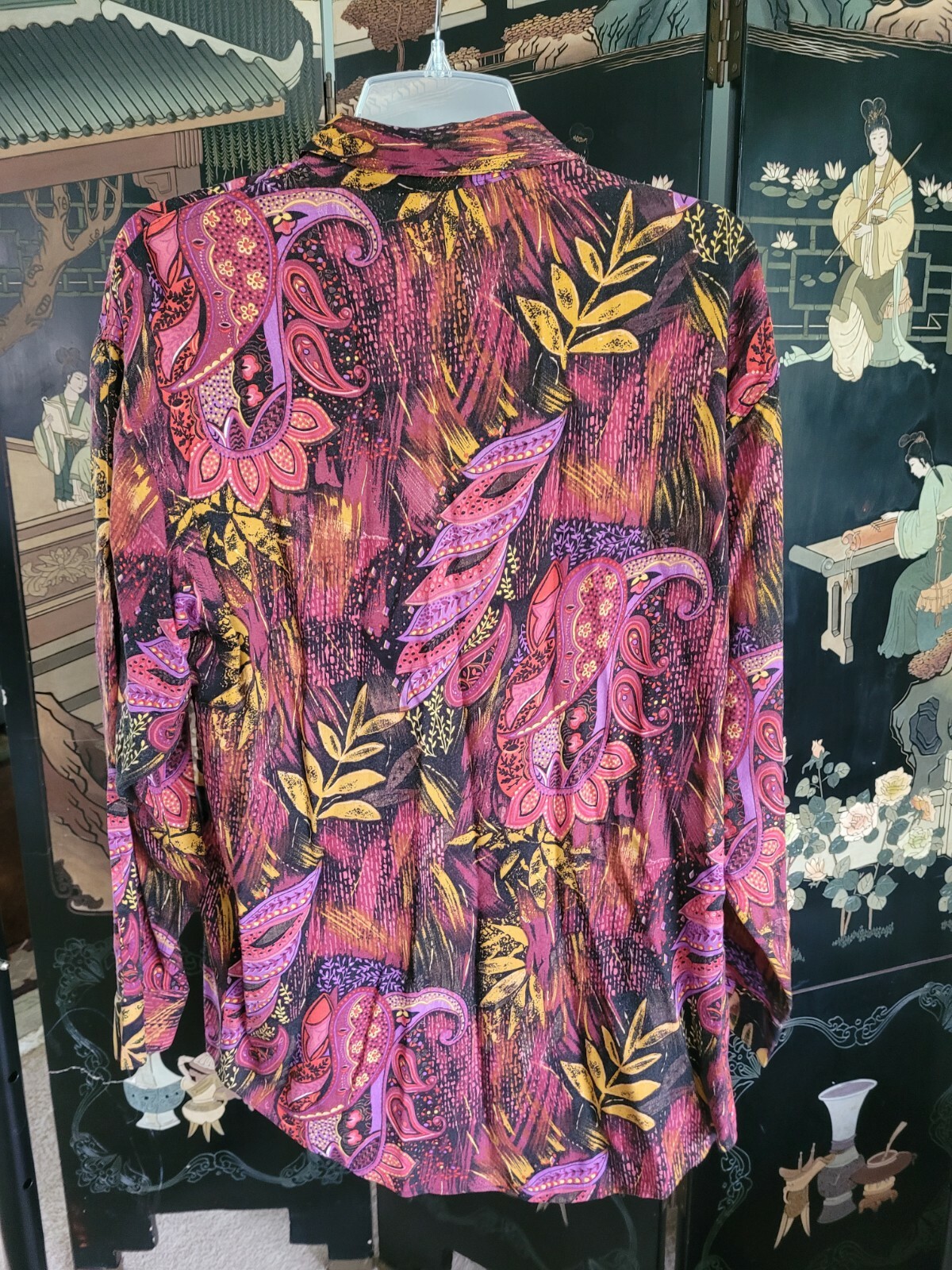 1980s Vintage GUESS Rayon shirt size 2 Single Stitch USA Georges Marciano sharp