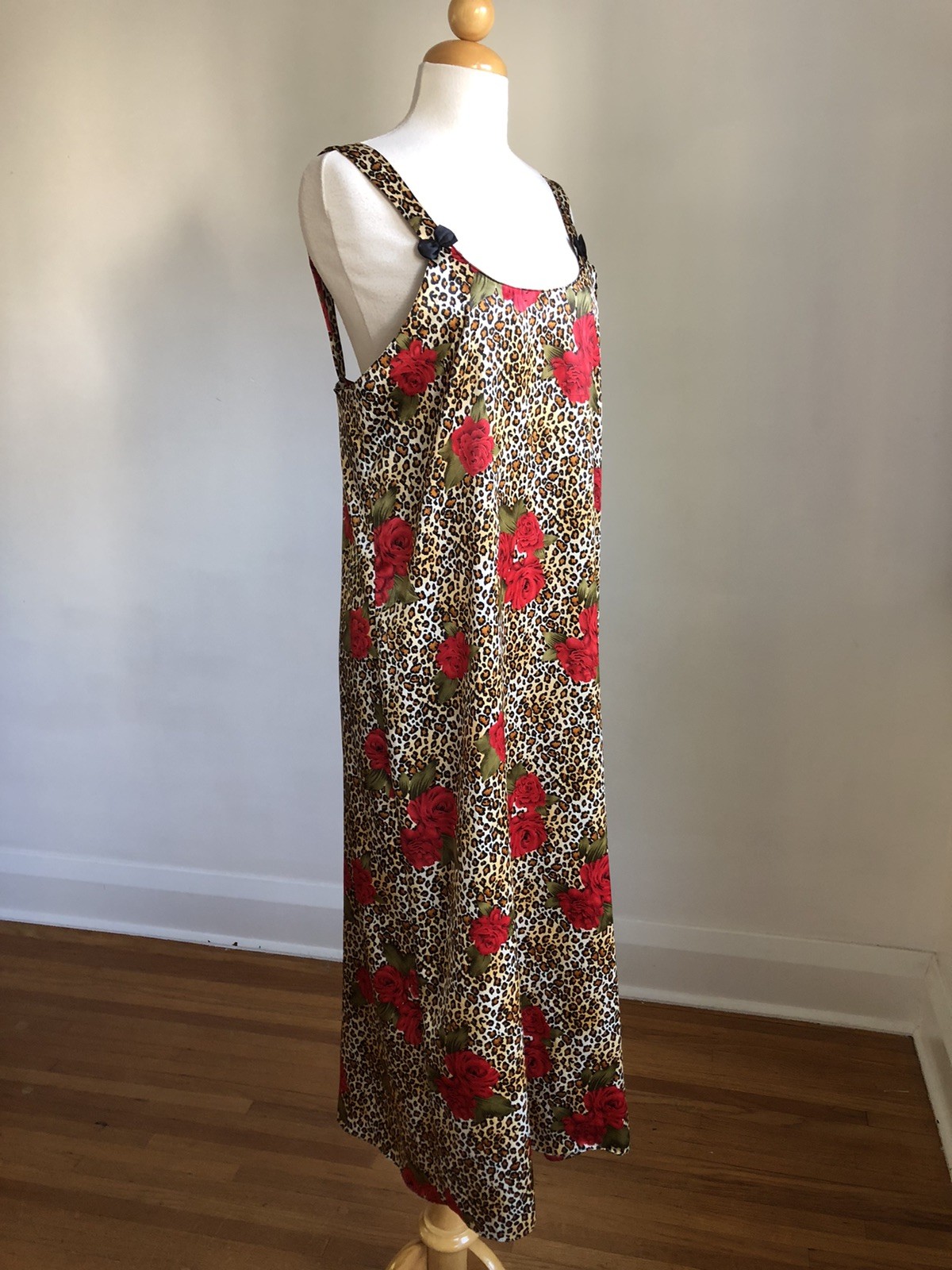STUNNING VTG CONTESSA Di ROMA Rose & Leopard Satin 2pc Nightgown Robe Set SZ M