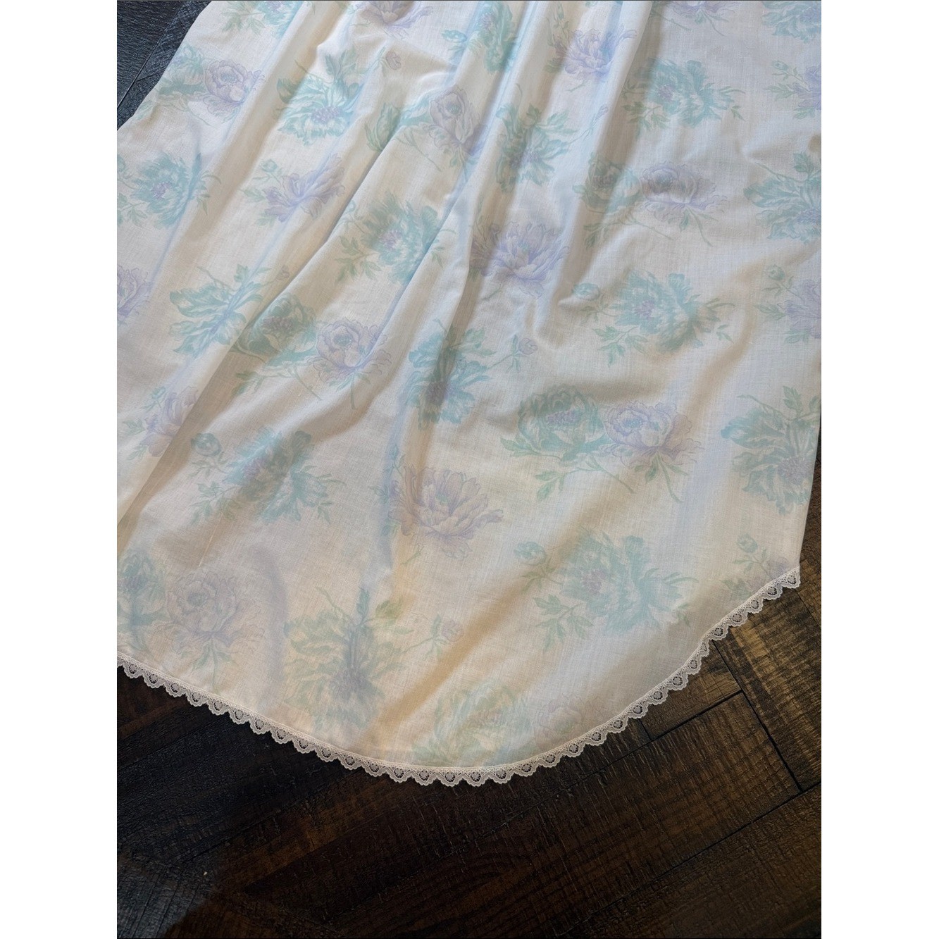 Vintage Cachet Floral Lace Nightgown White Blue Purple Midi M/L