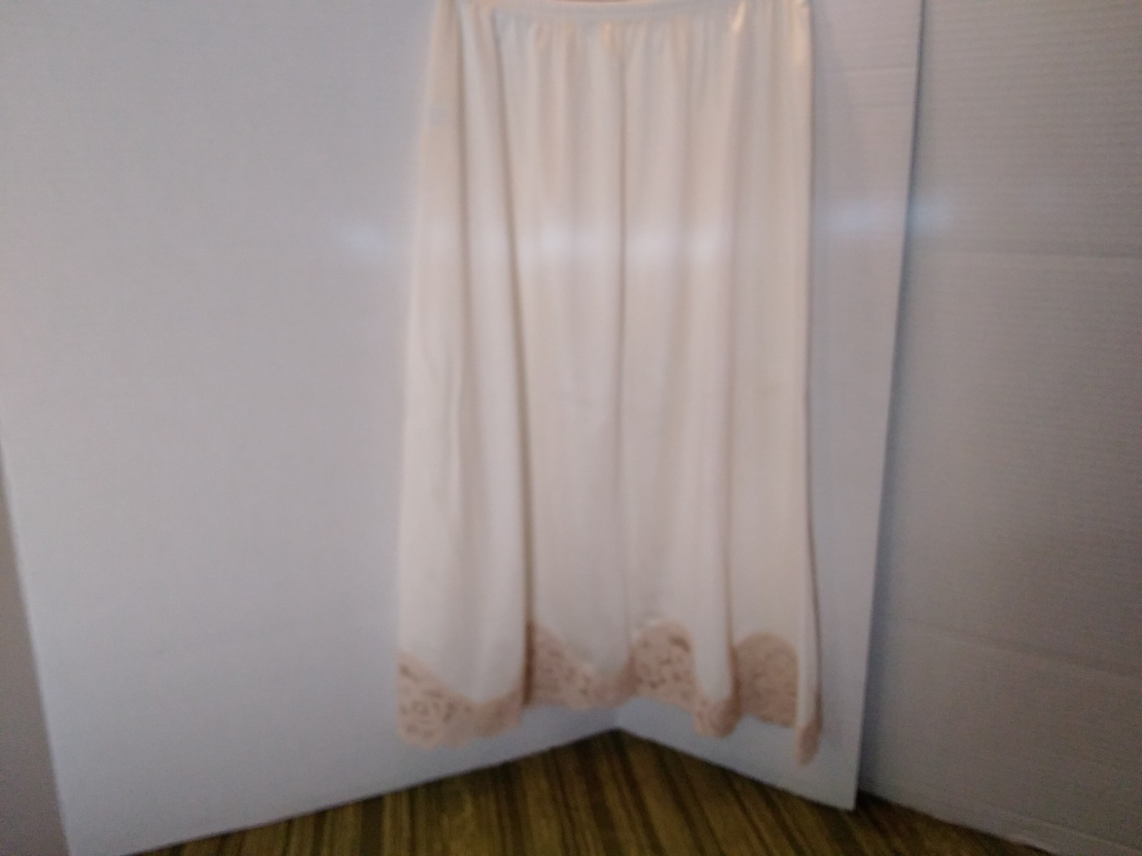 Vintage Skirt Half Slip Vanity Fair Silky Ivory w/Lace Small