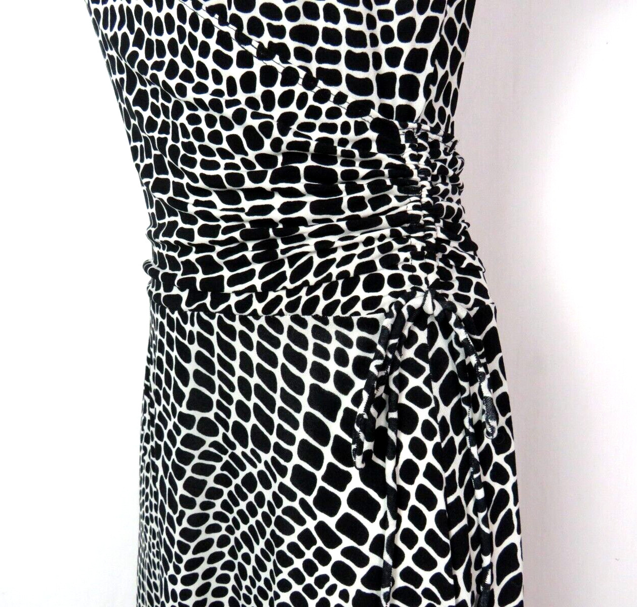 VINTAGE 1980s – 1990s POLY SPANDEX ALLIGATOR PRINT STRETCH DRESS GATHER OVERLAP