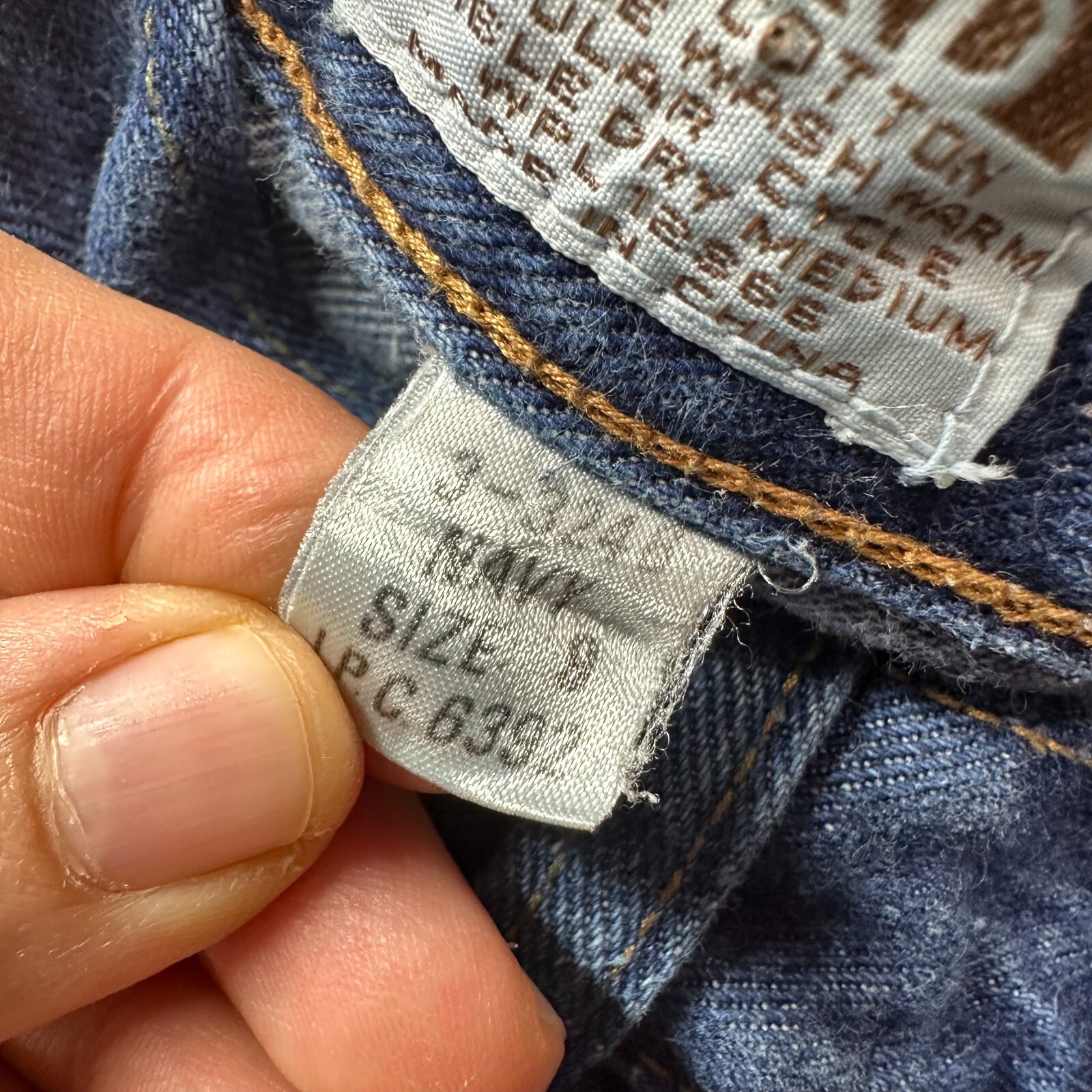 Vintage 70s Jeans Denim Womens 24″ Waist High Rise Straight Embroidered Pockets