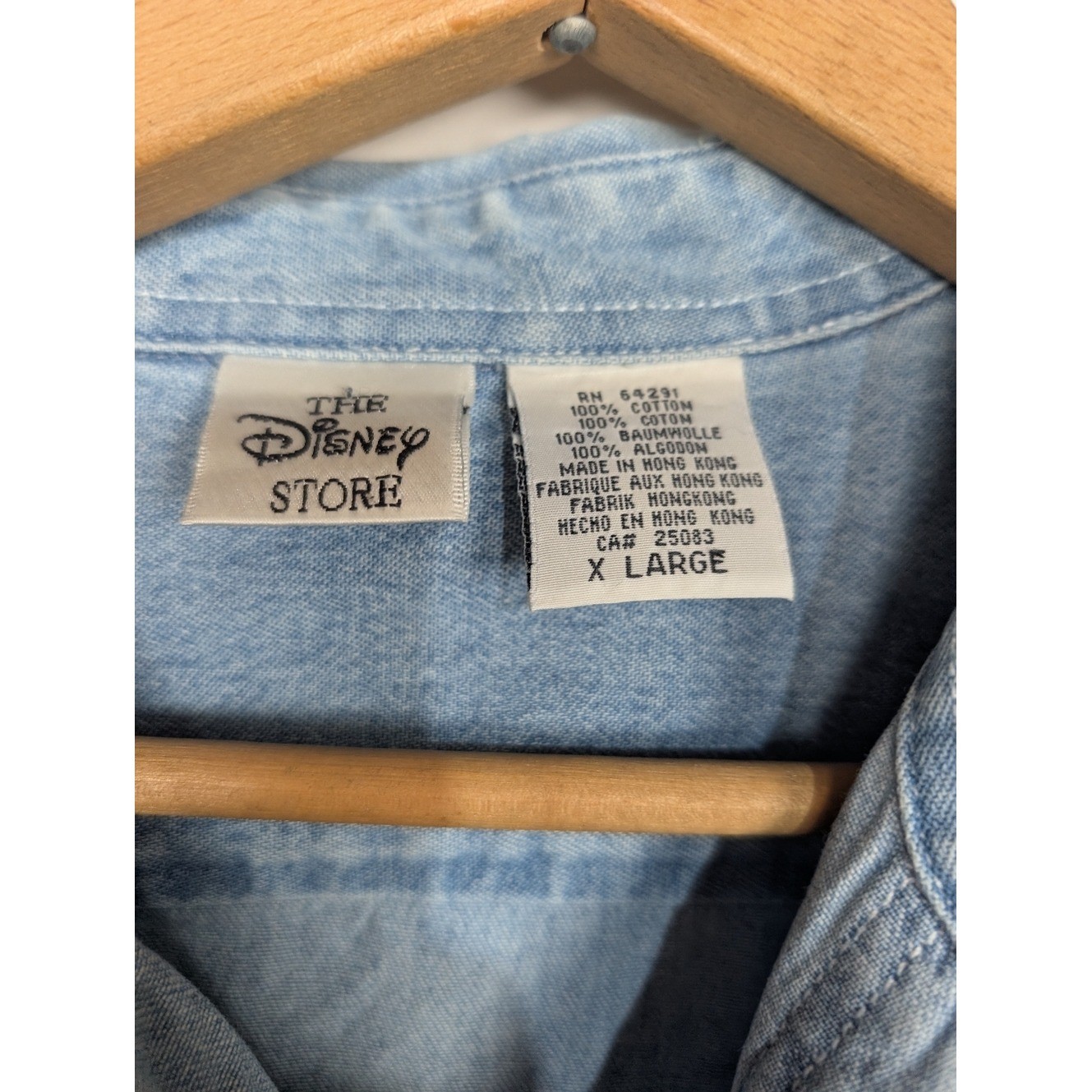 Vintage 90s Disney Store Winnie The Pooh Embroidered Denim Shirt Size XL