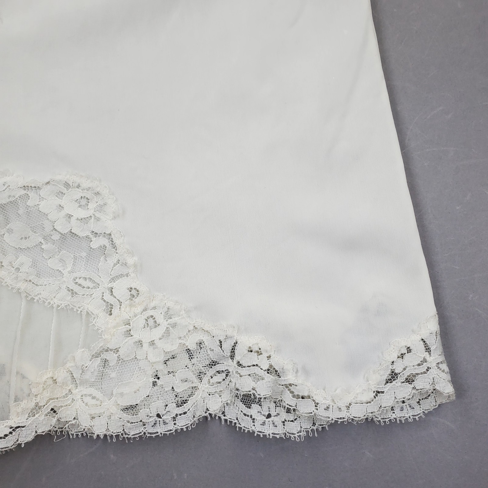 Vintage 60s Rogers Run Proof Tricot Nylon Sheer Pintucked Pleat Dress Slip Sz 36