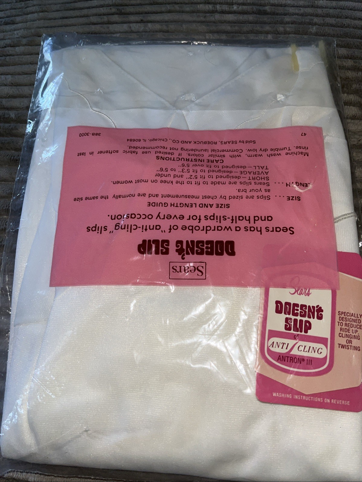 Vtg Sears Full slip Nylon Slip Size 34 New In Package Doesn’t Slip Or Cling