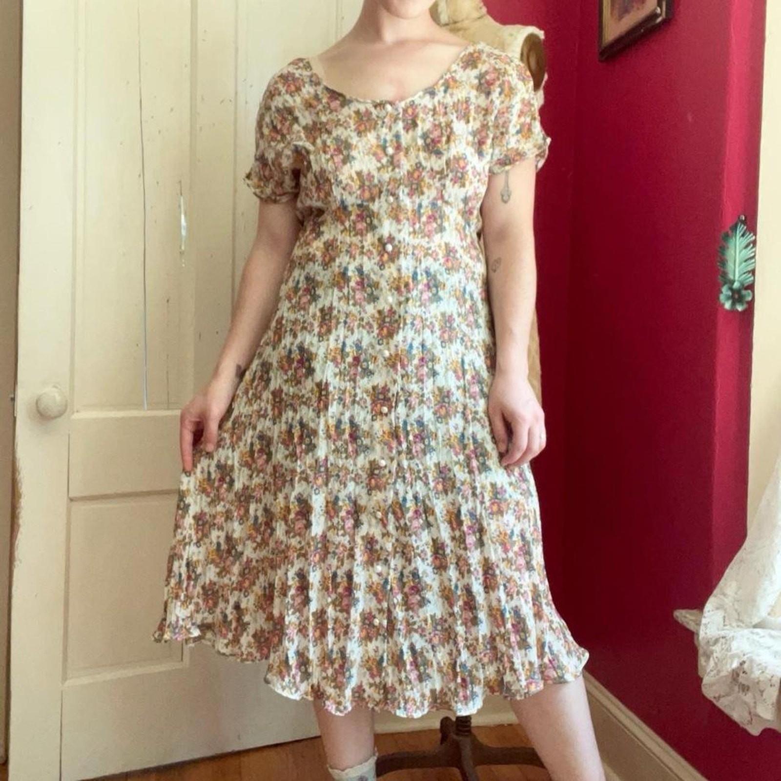 Vintage 1990s Crinkle Rayon White Cottage Fairy Floral Button Down Dress Size L