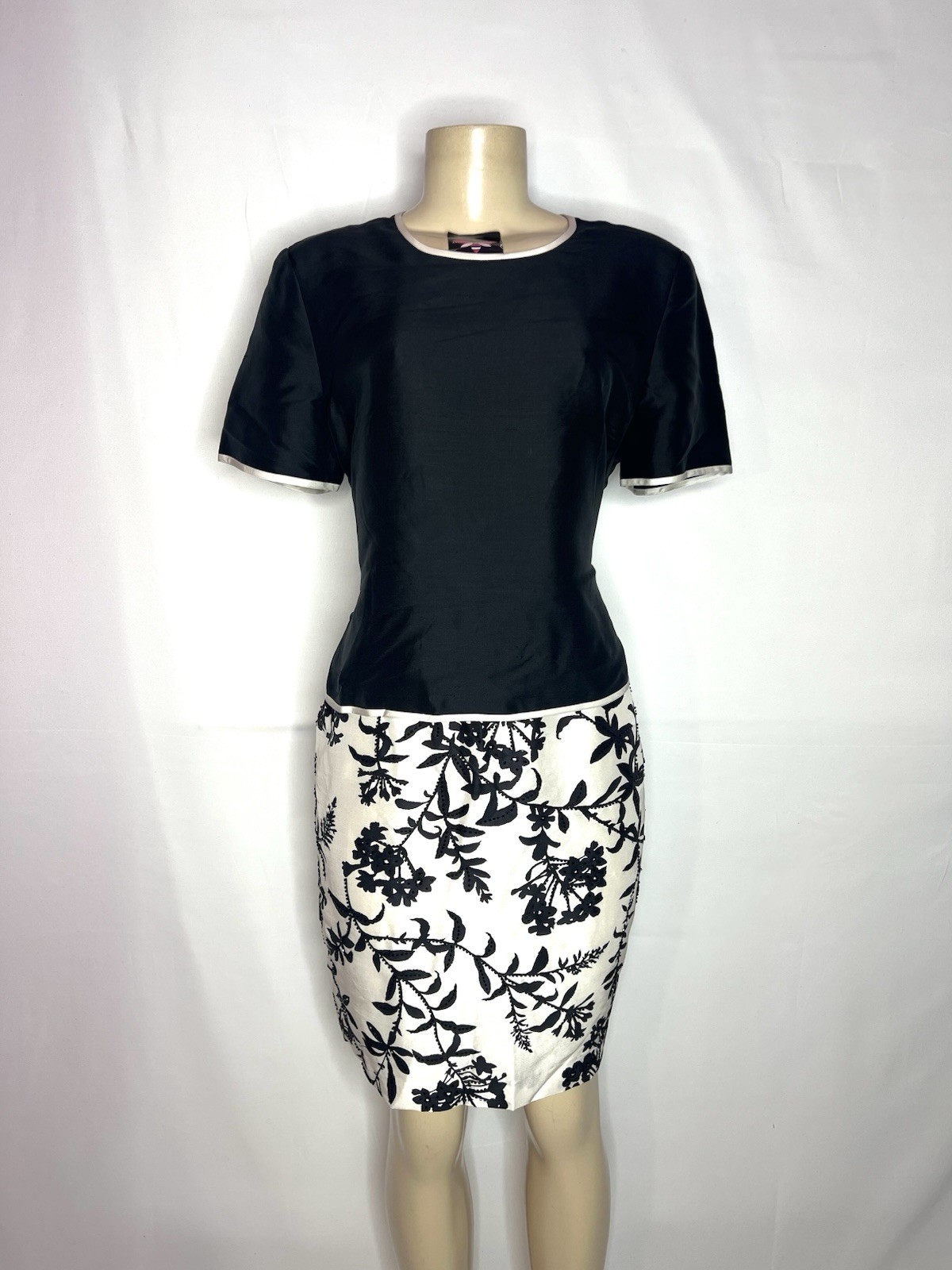 VINTAGE SHOMI BRAND BLACK SILK BODICE BEADED SKIRY DRESS SIZE P12