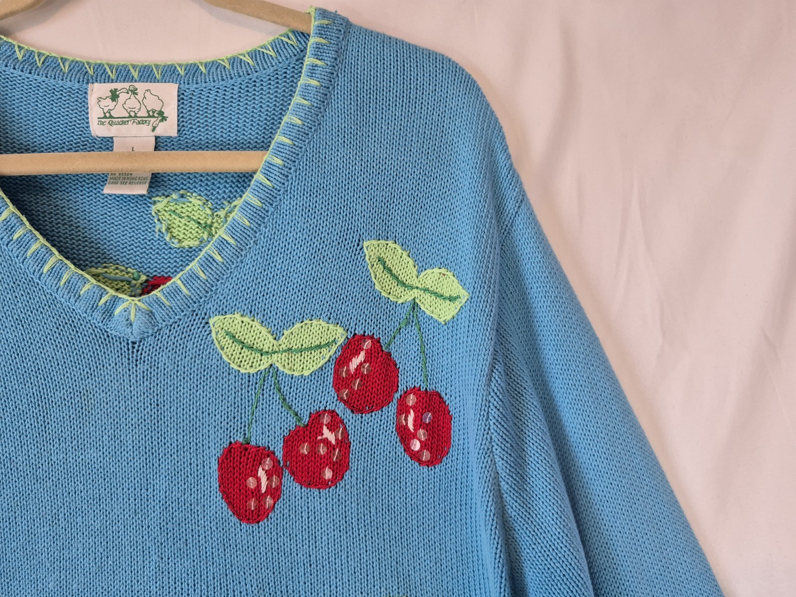 Vintage The Quacker Factory Blue Red Cherry Embroidered Pullover Sweater Large