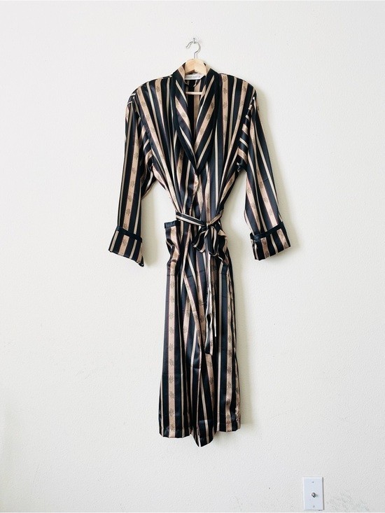 Vintage vtg Victoria’s Secret M/L black and gold pocketed belt satin robe