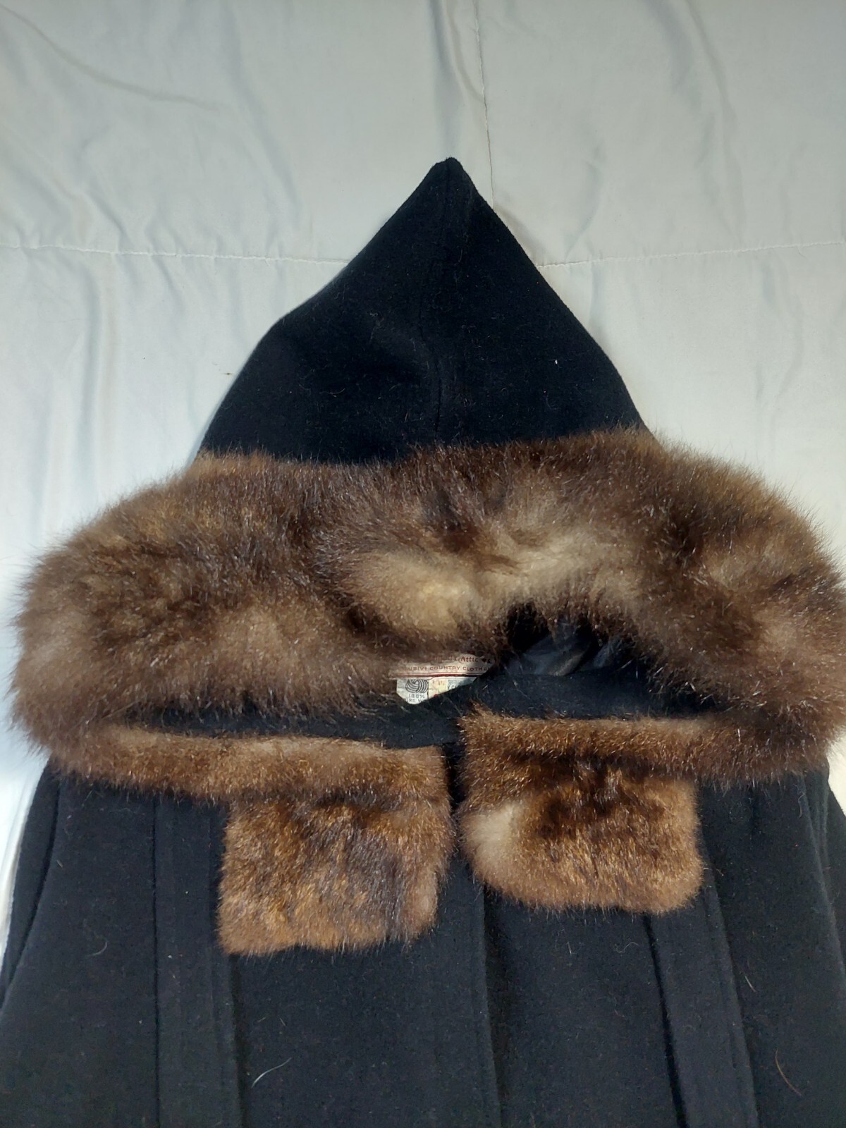 Women’s Small Aunt Abigail’s Attic Black 100% Wool Full Length Cape FauxFur Hood