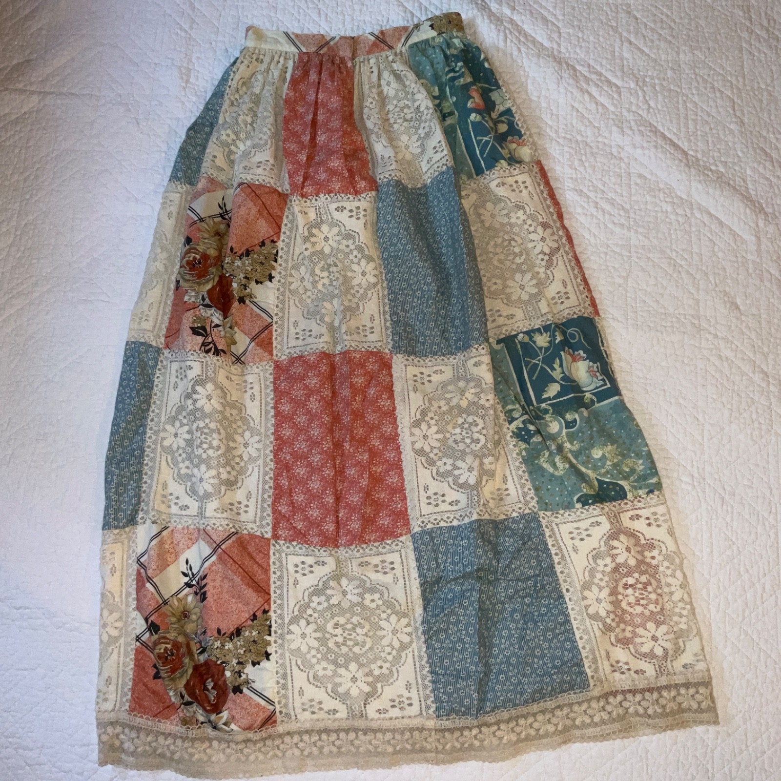 Vintage Womens Skirt size S 6 ? vintage 70s cotton patchwork long peach blue