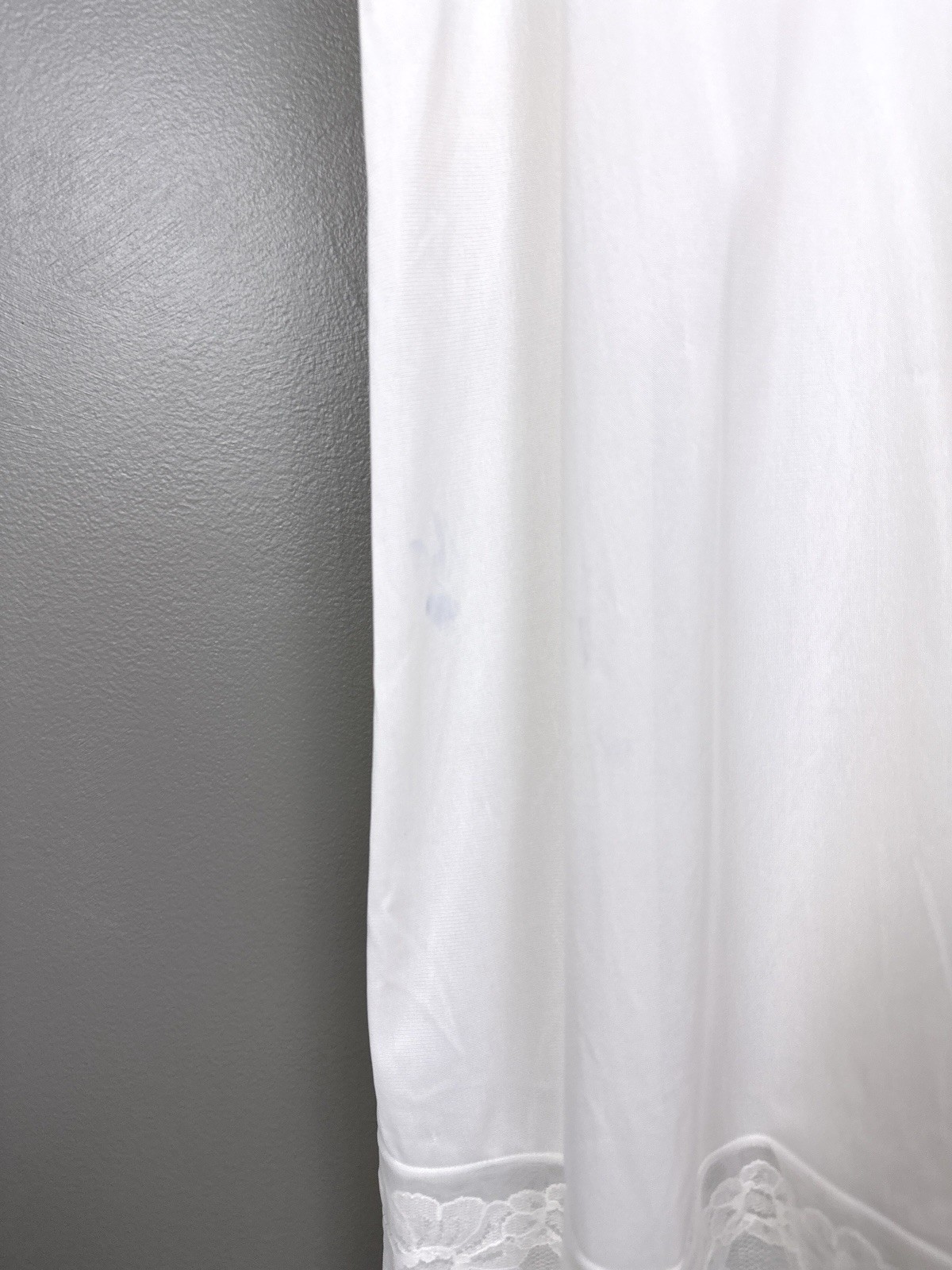 Vintage Vanity Fair White Full Slip Size 42 Antron III Illusion Sandwich Lace
