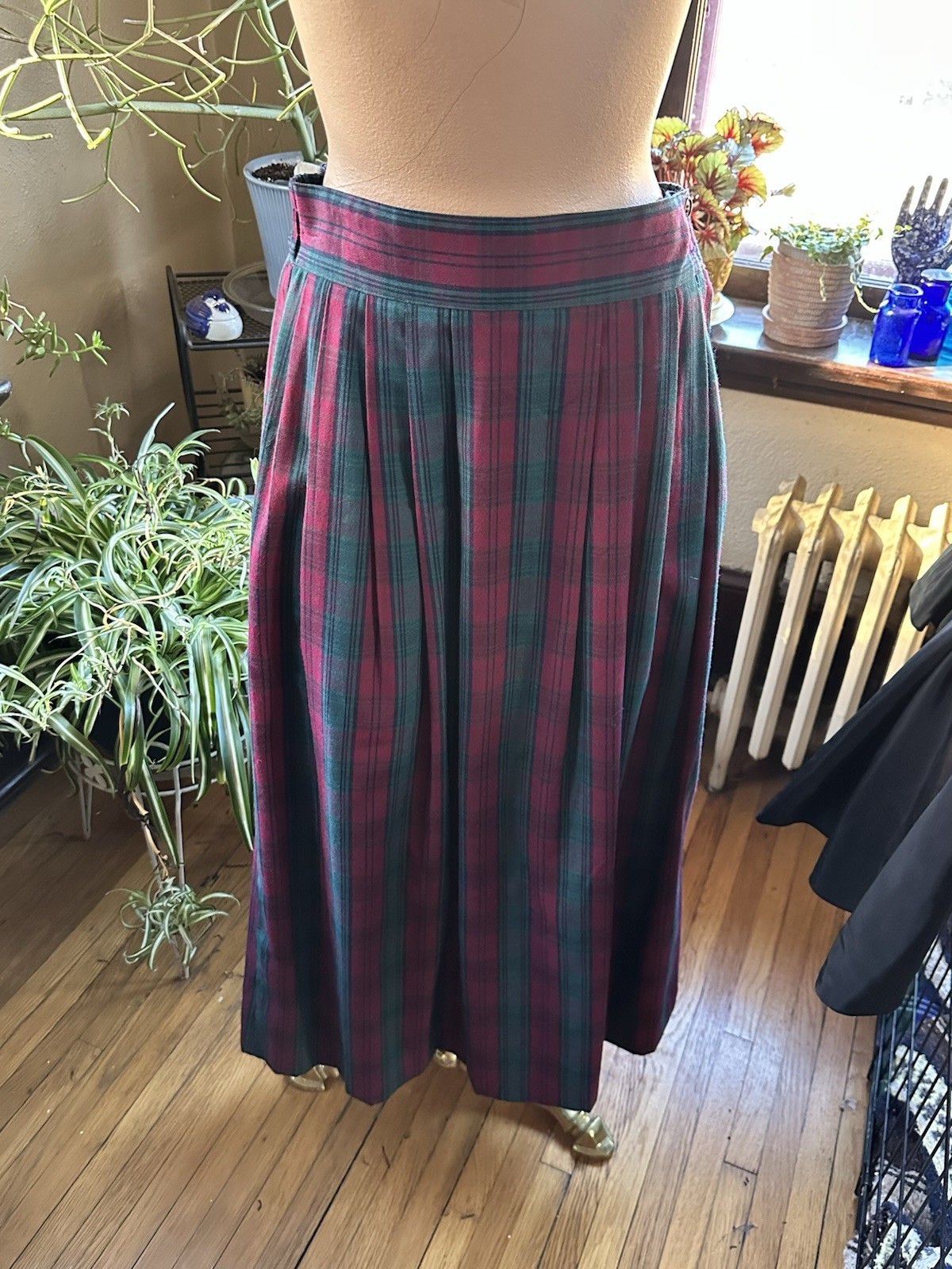 NWT Vintage 80’s Belle Pointe Midi Plaid Skirt Size.S USA Made Great Colors Xmas