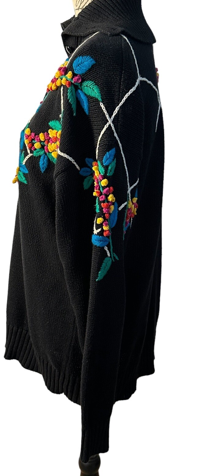 Vintage IB Diffusion Womans Black Cotton Sweater Colorful Multi Color Floral Med