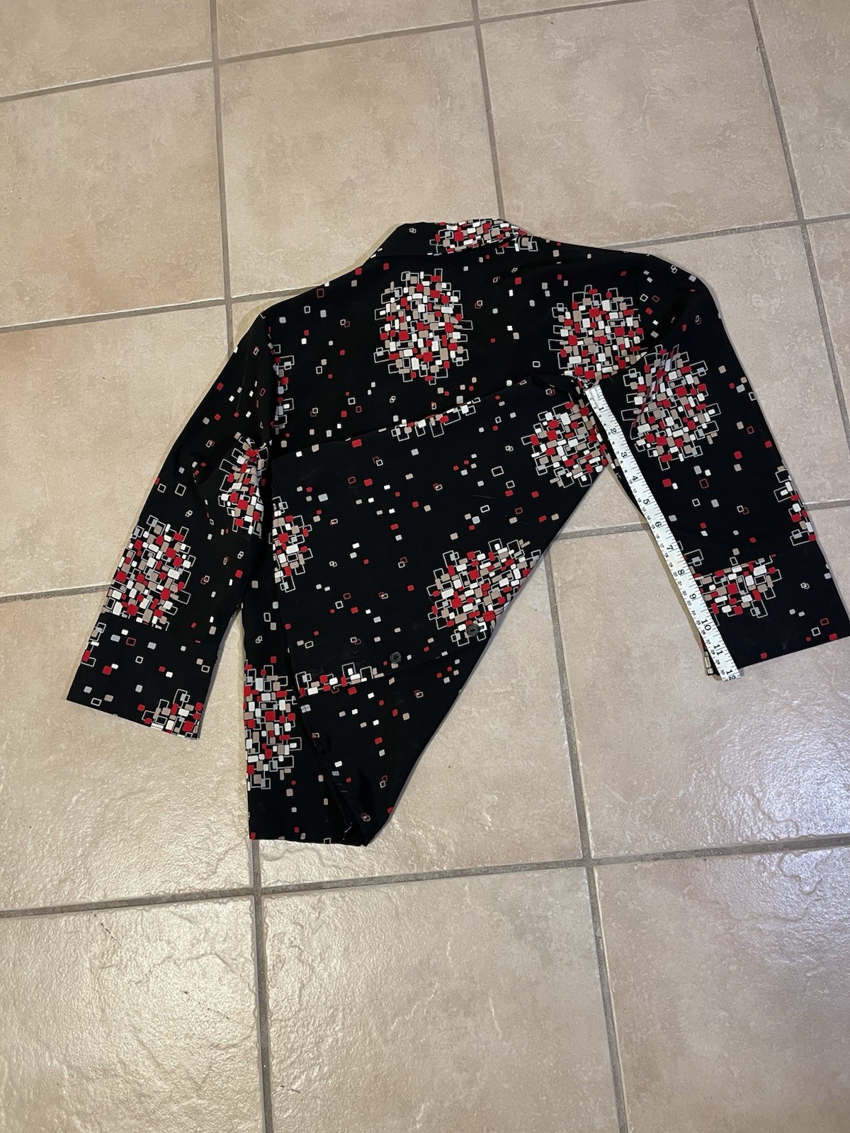 0023 Impressions VTG Women’s Black Top With Geometric Confetti Print Pattern S
