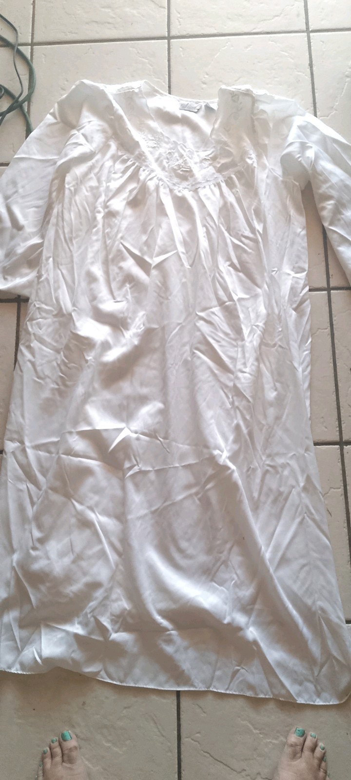 Vtg, Nicole,Maxi Nightgown,Satin, M, White, Embroidery, Grandma core 80s,glossy