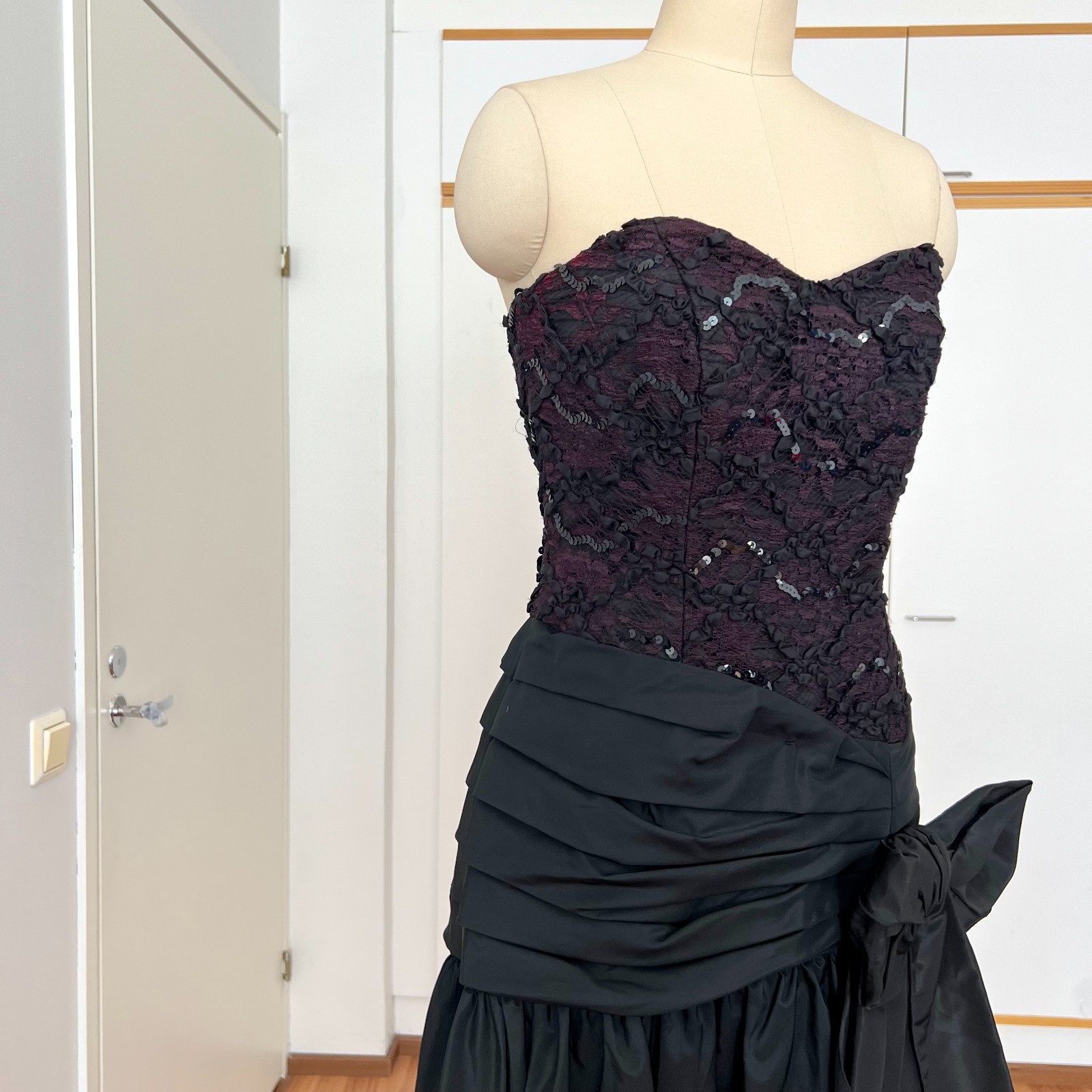 1980s VERA MONT Drop Waist Evening Dress Strapless Sequin Corset Cocktail EU 40