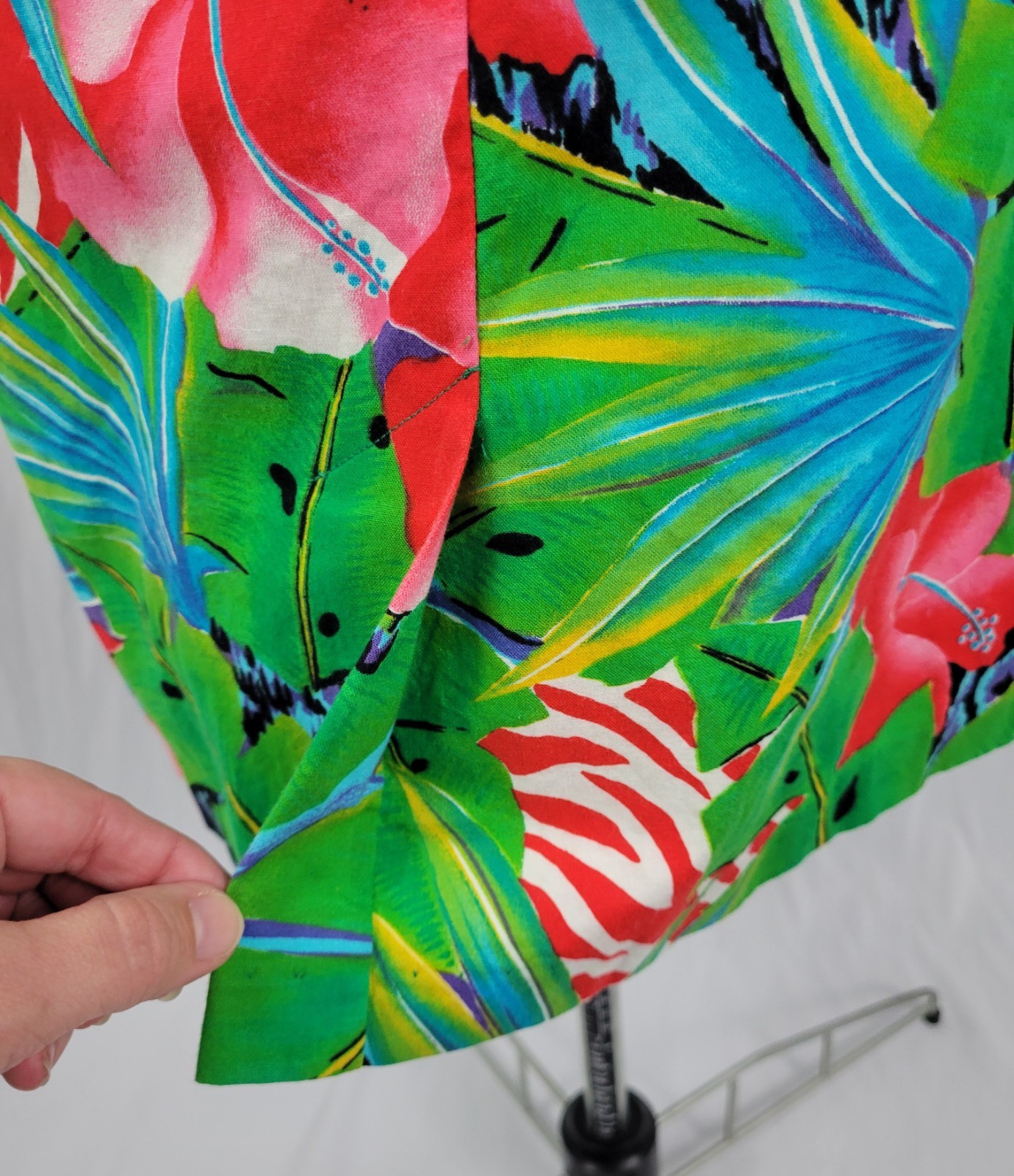 Vtg Green/Red/Blue Tropical Print Wrap Bodice Dress w Elastic Waist Size Med?