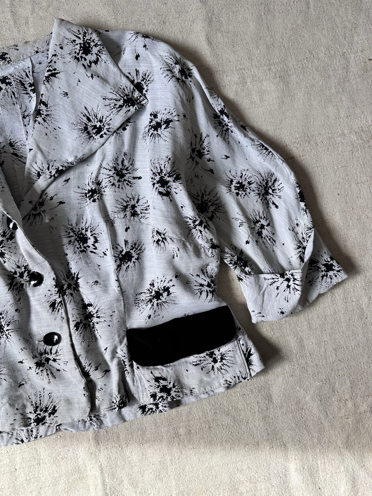 1940s Vintage French Rayon Jacket Blouse Grey Printed Top Womens Medium