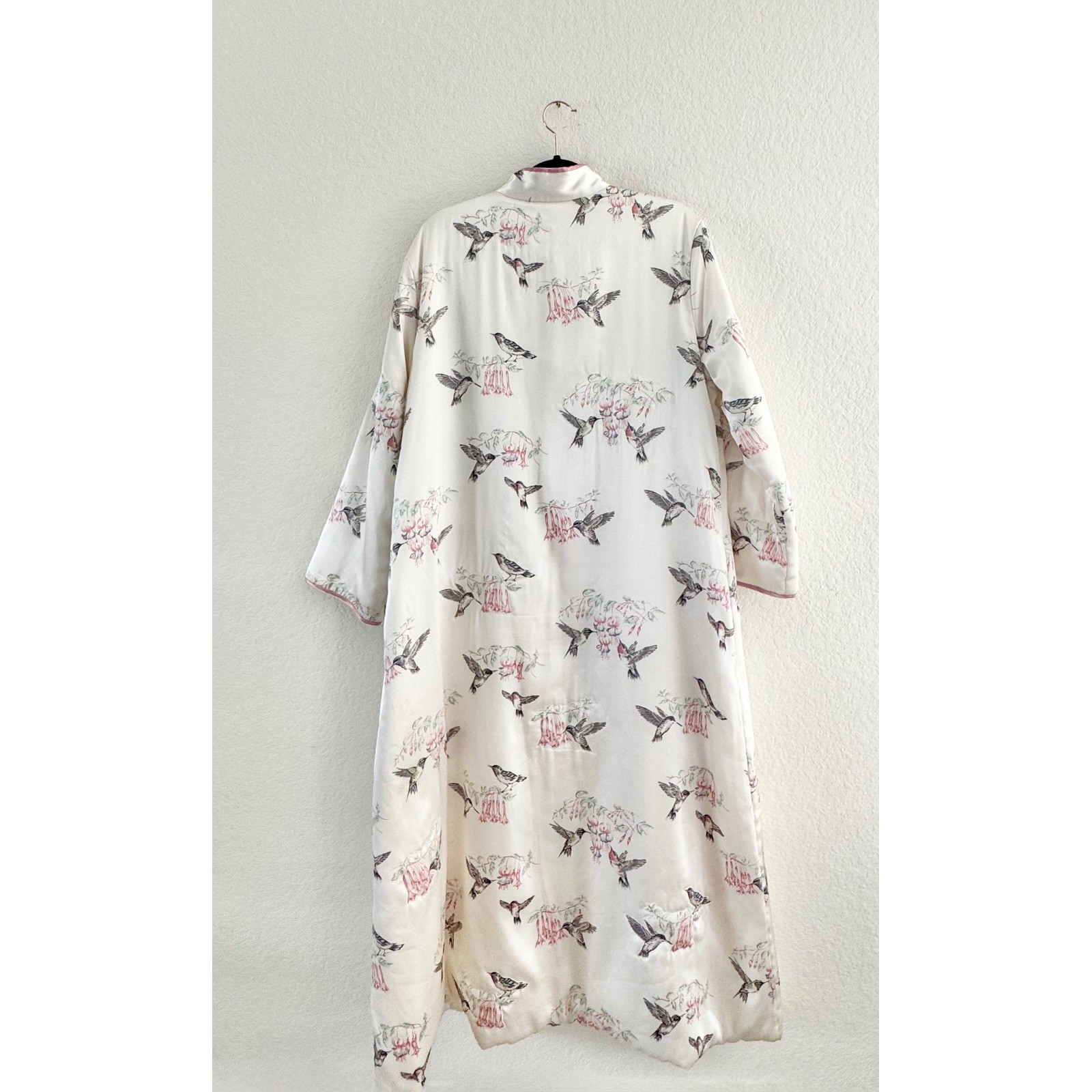 National Wildlife Federation Robe Womens L Cream Pink Hummingbird Vintage Satin