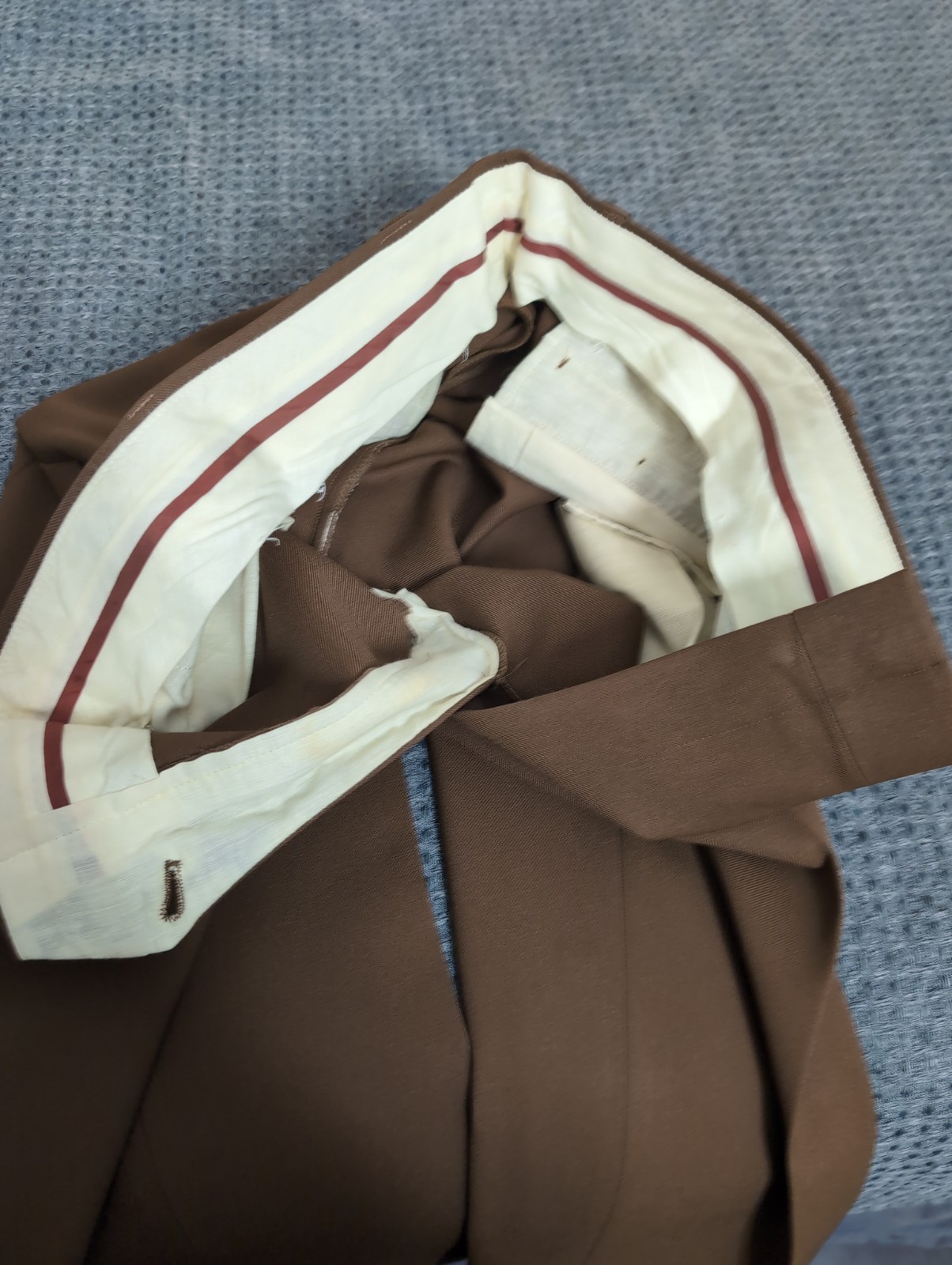 Vintage 1960’s Roberts Southern California 3-piece Suit Brown 40R /Pants 32×25.5