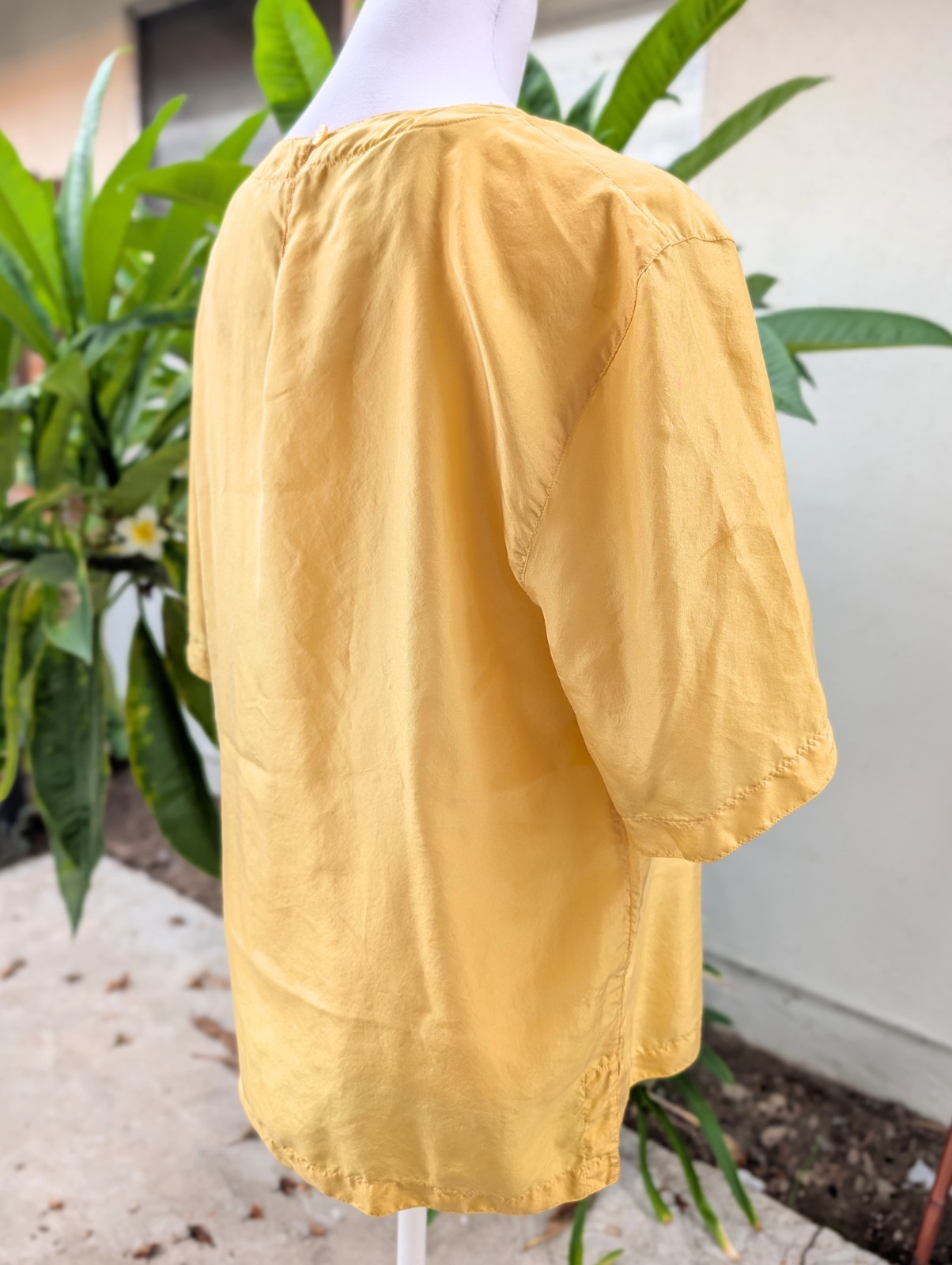 Pacific Silk & Studio Clothing Co vintage 100% silk yellow short sleeve EUC M
