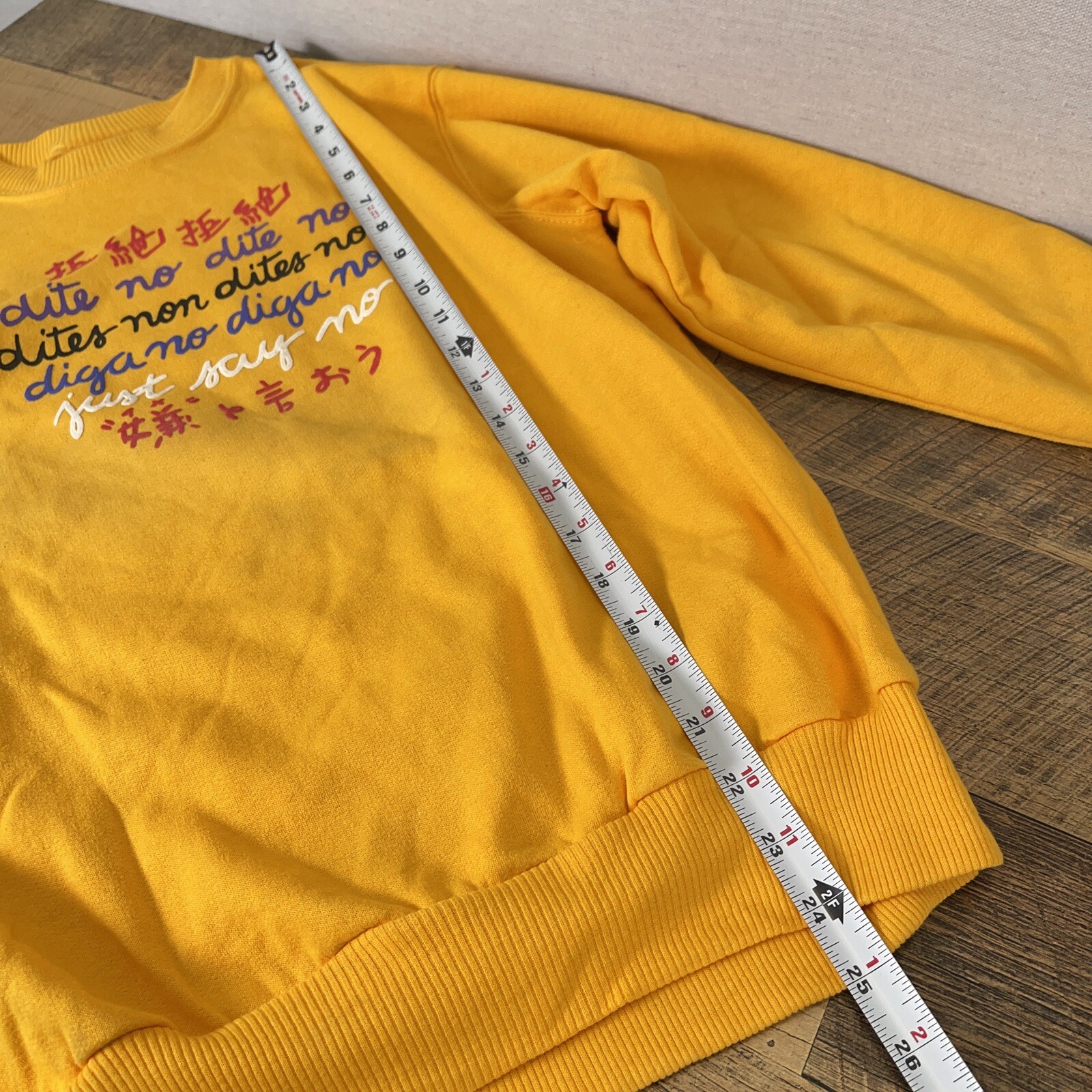 Vintage „Just Say No” Sweatshirt Size Small Yellow Sweater Made In USA