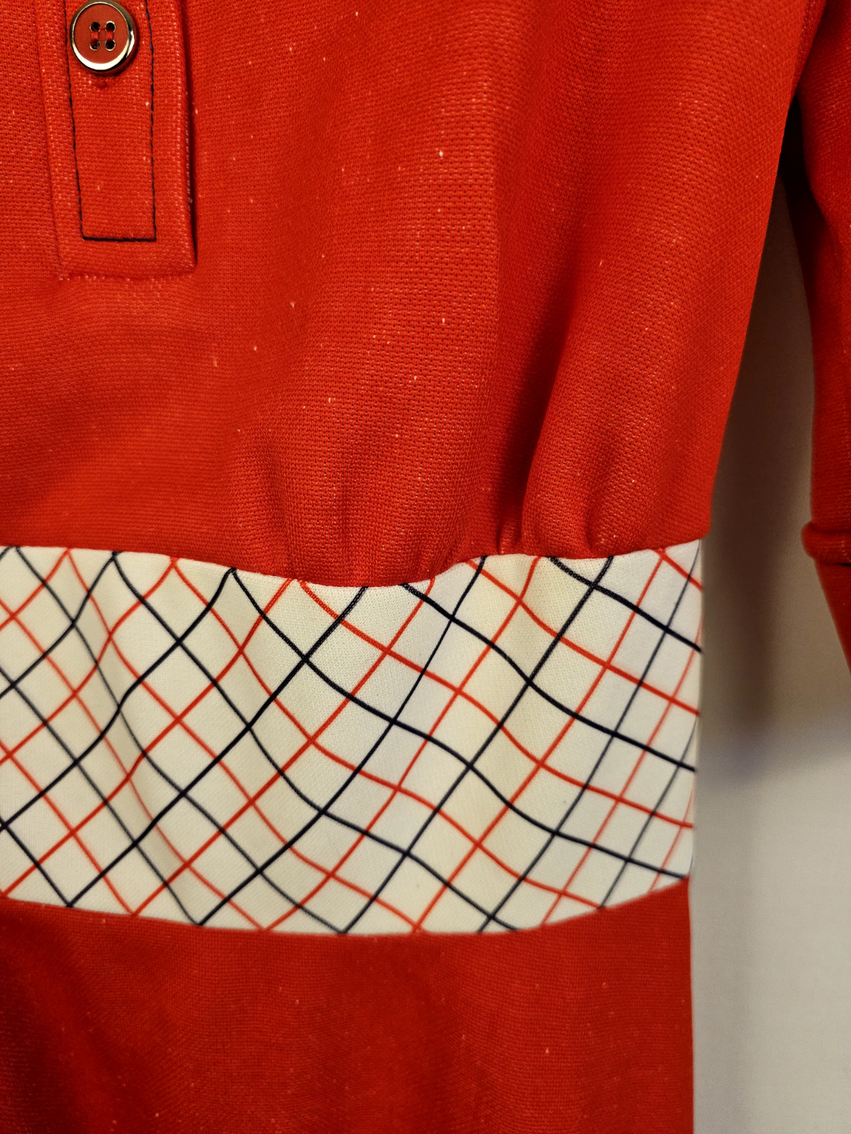 Vintage 1960s Red Polyester Dress With Mandarin Collar Front Circle Pockets 6