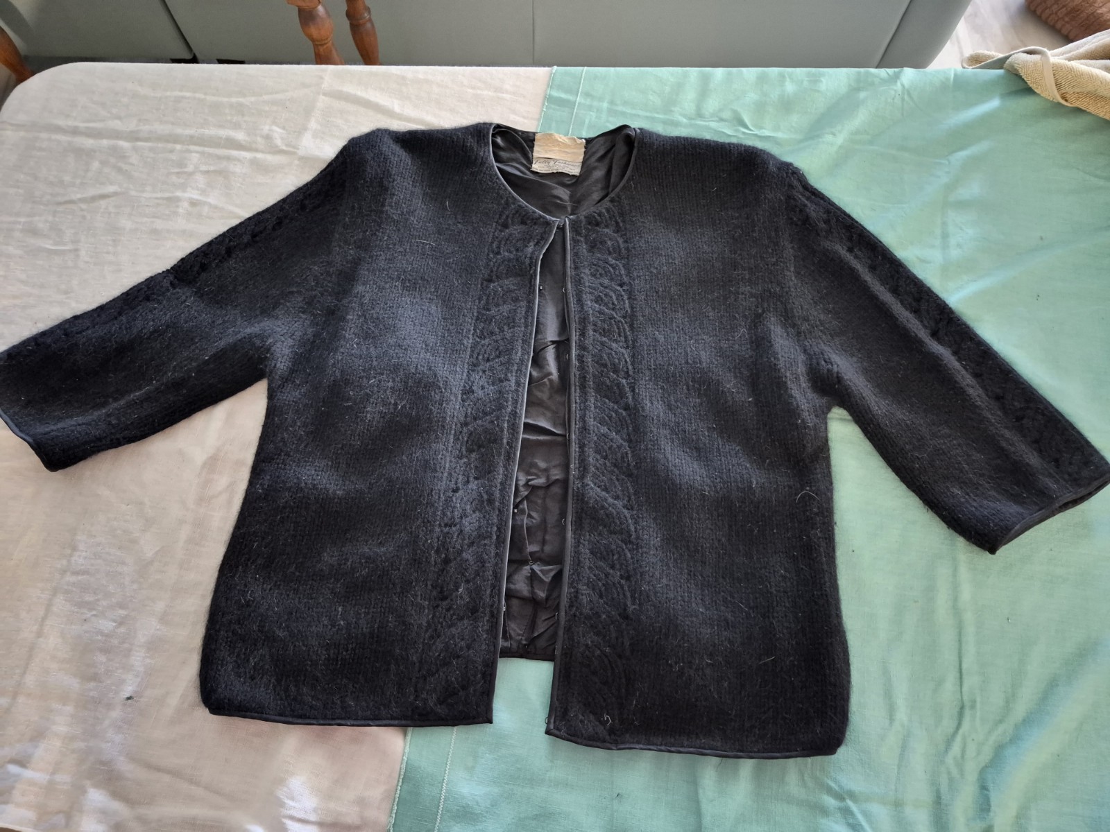 Vintage Robinson’s Sweater Lamb’s Wool, Angora Rabbit 1950s 60s
