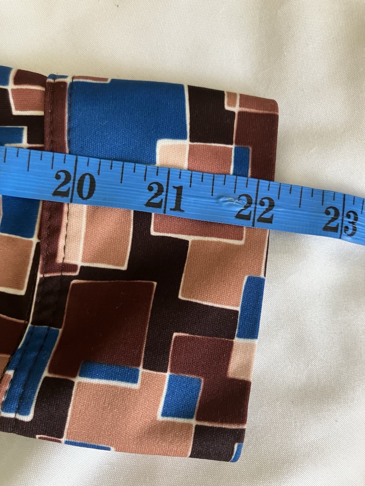 Vintage 70s Womens Geometric Print Blouse Pointed Collar Fitted Retro Mod