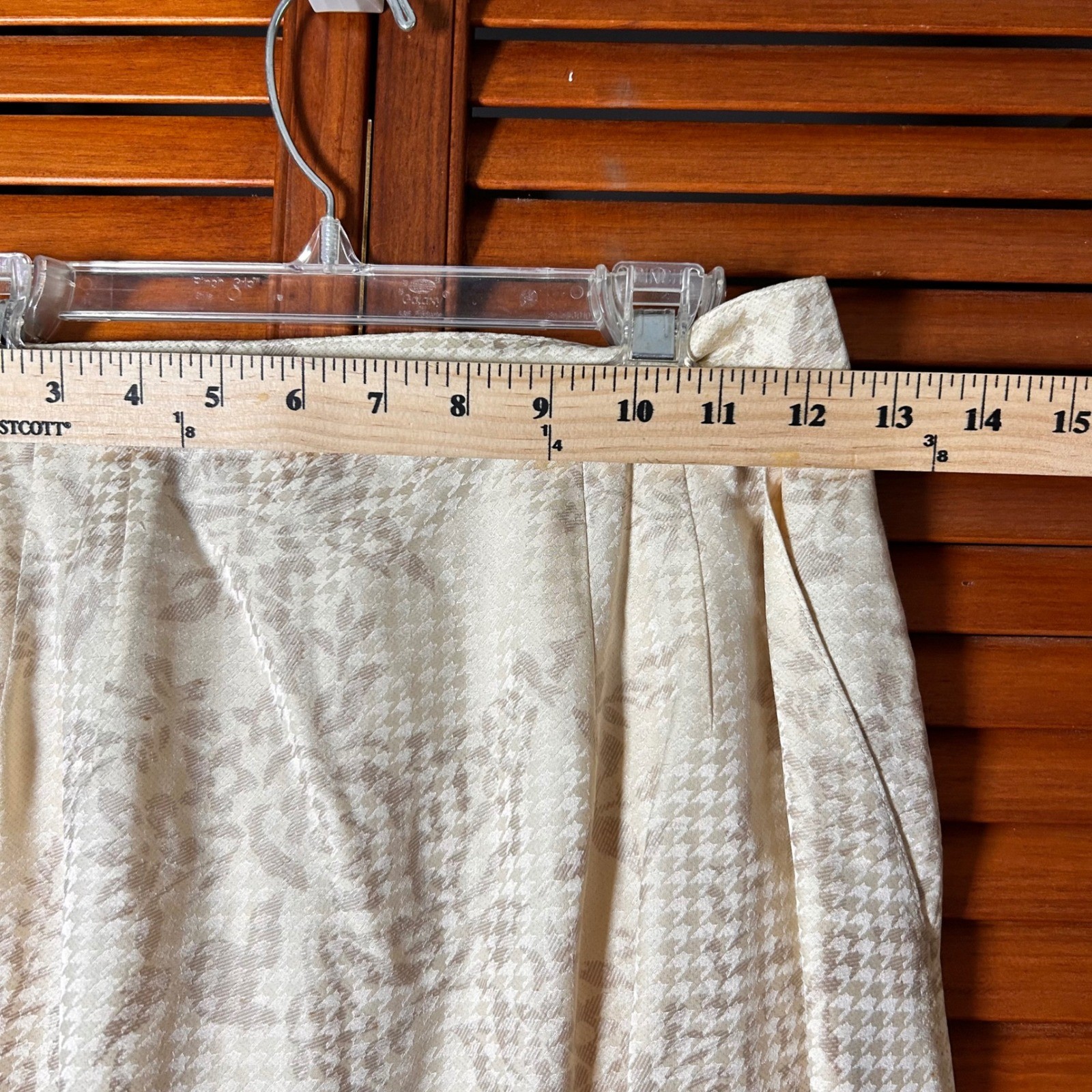 Vintage Sanford for Narragansett 100% Silk Floral Houndstooth Skirt Cream 6