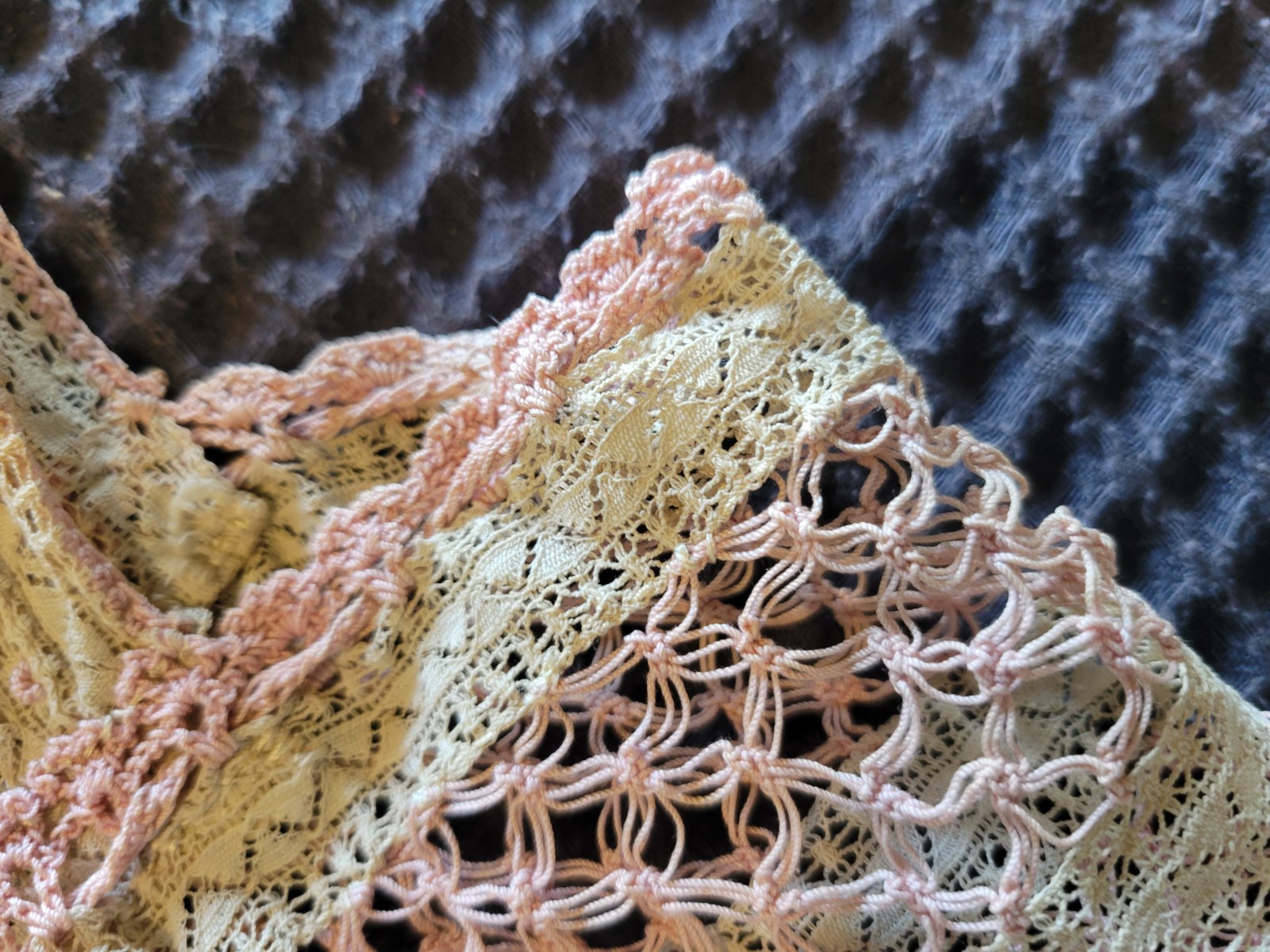ANTIQUE VICTORIAN CROCHETAND LACE HANDMADE TINY DELICATE BRALETTE 1920s 30s XS