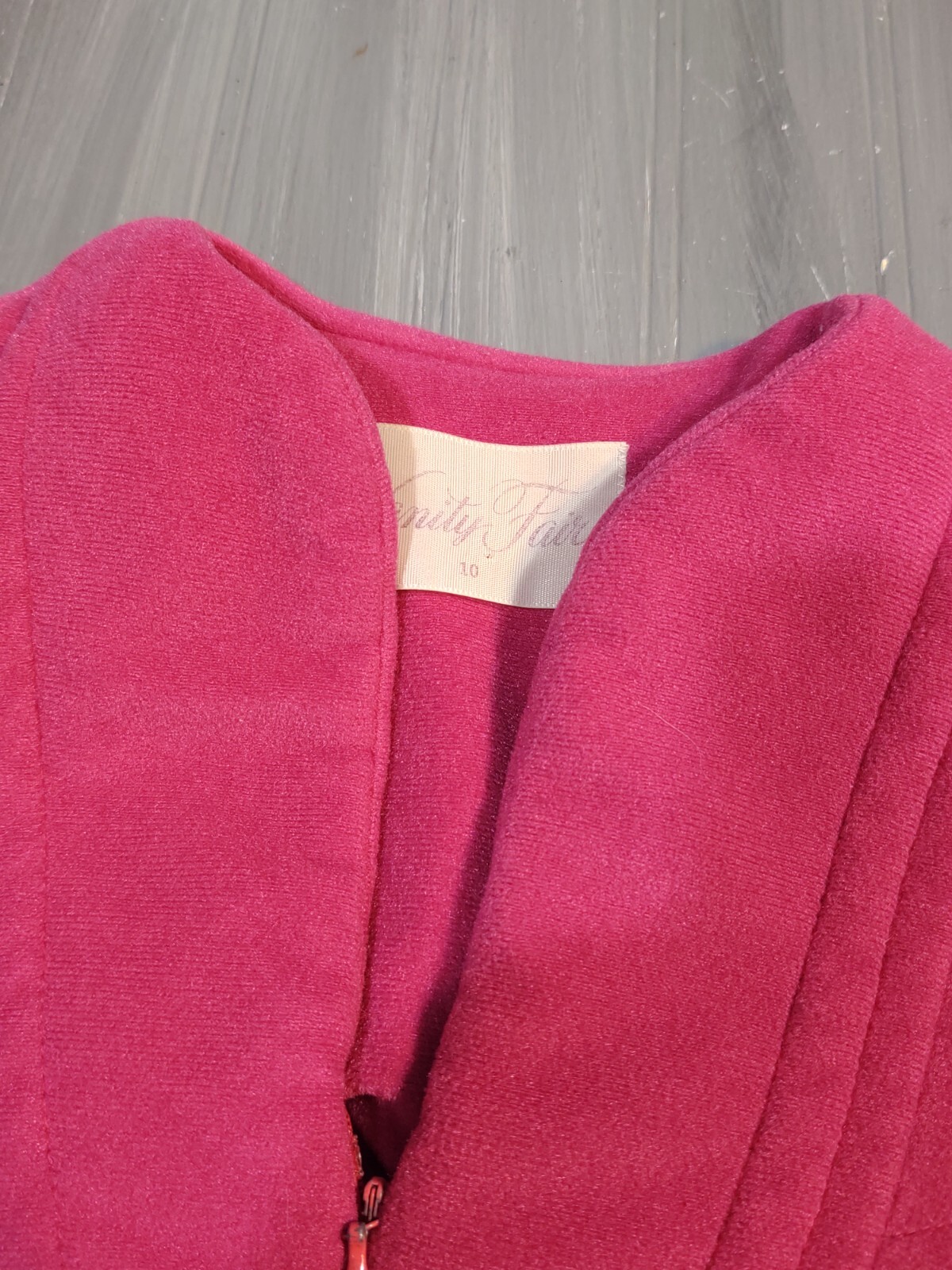 VINTAGE Vanity Fair Velour House Coat Robe Zip 1/2 Down HOT PINK Medium /10