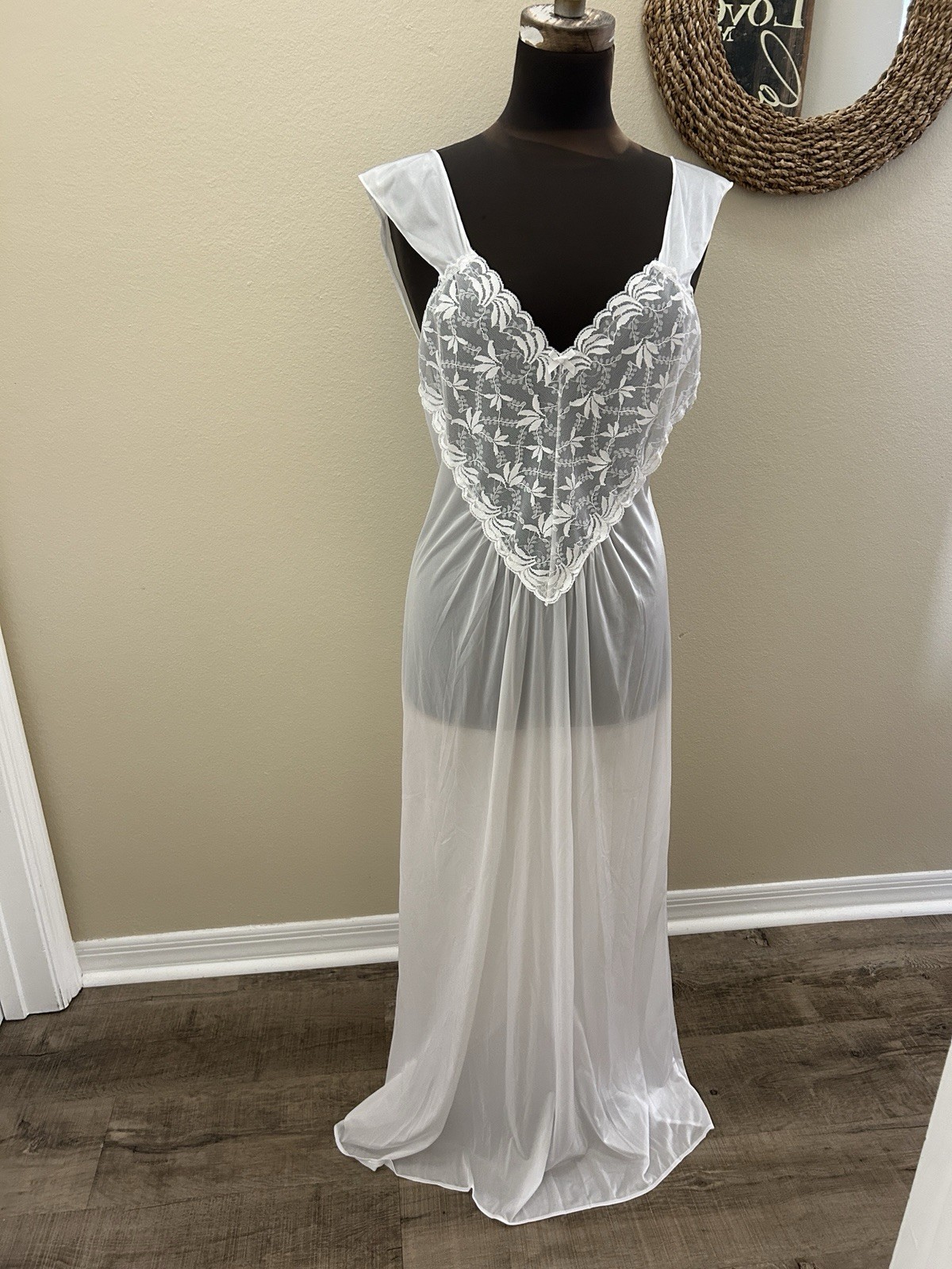 2 PC LATAISA Peignoir Nylon Chiffon Lace Nightgown Robe Set Wedding White NEW