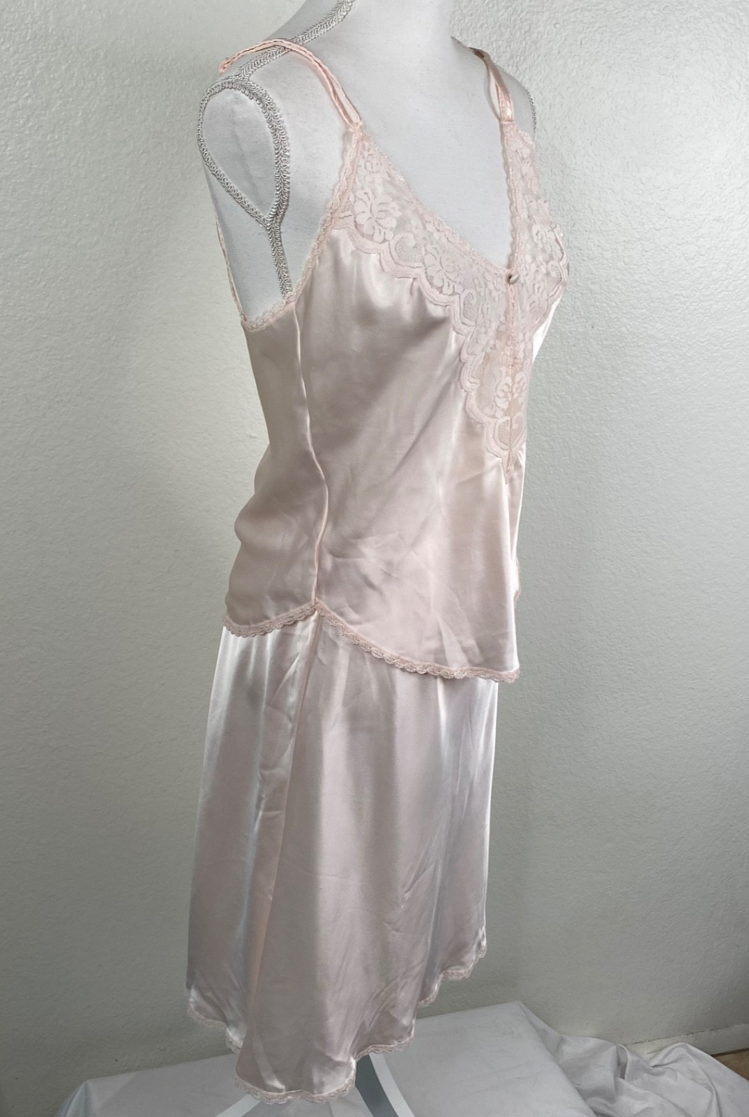 Vintage Maidenform Chantilly Camisole Sz 34 And Slip Sz M Set Pink Lace Dainty
