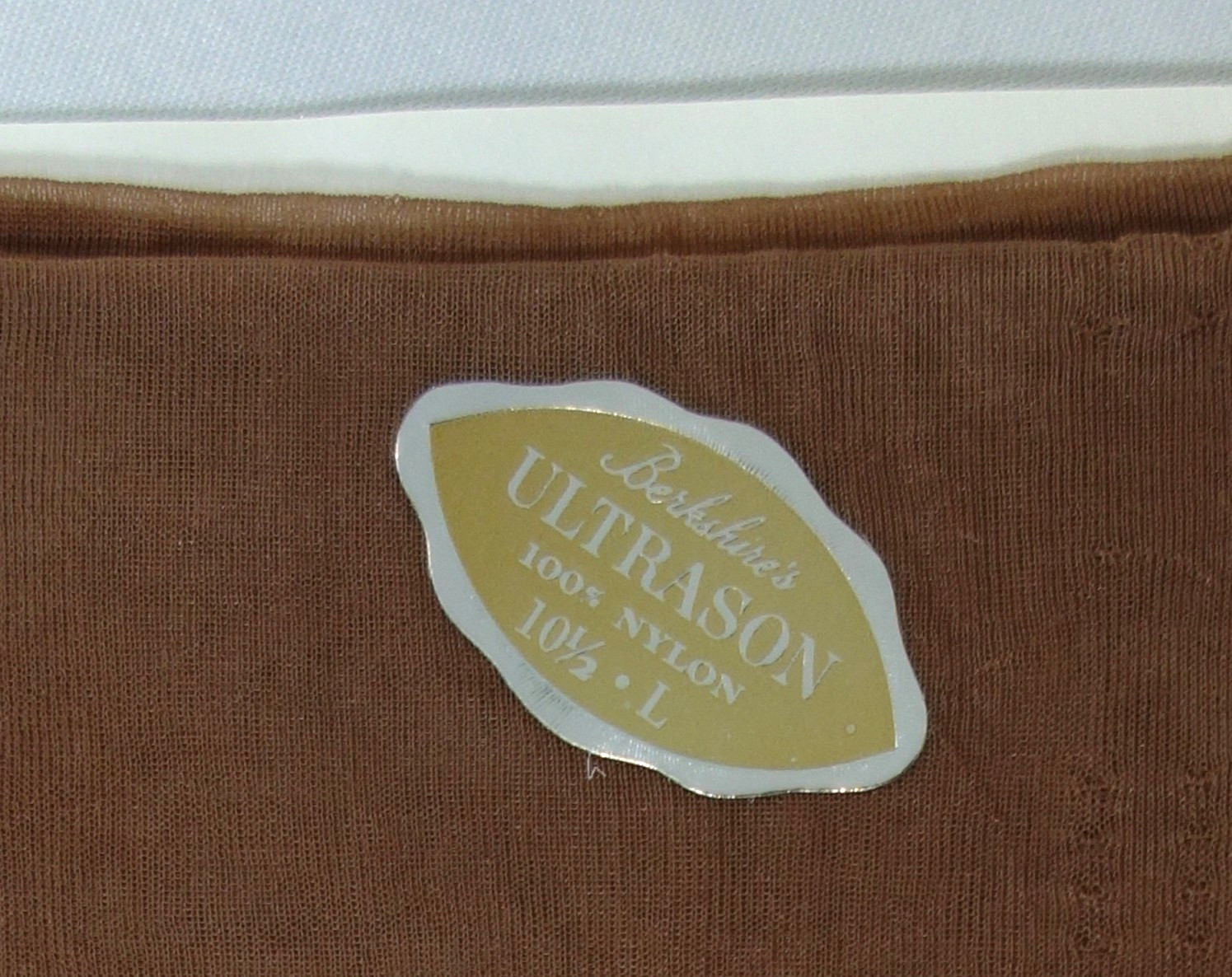 1Pr VINTAGE~BERKSHIRE ULTRASON~ 10.5 X 35″ TALL GIRL DEMI-TOE NYLON STOCKINGS