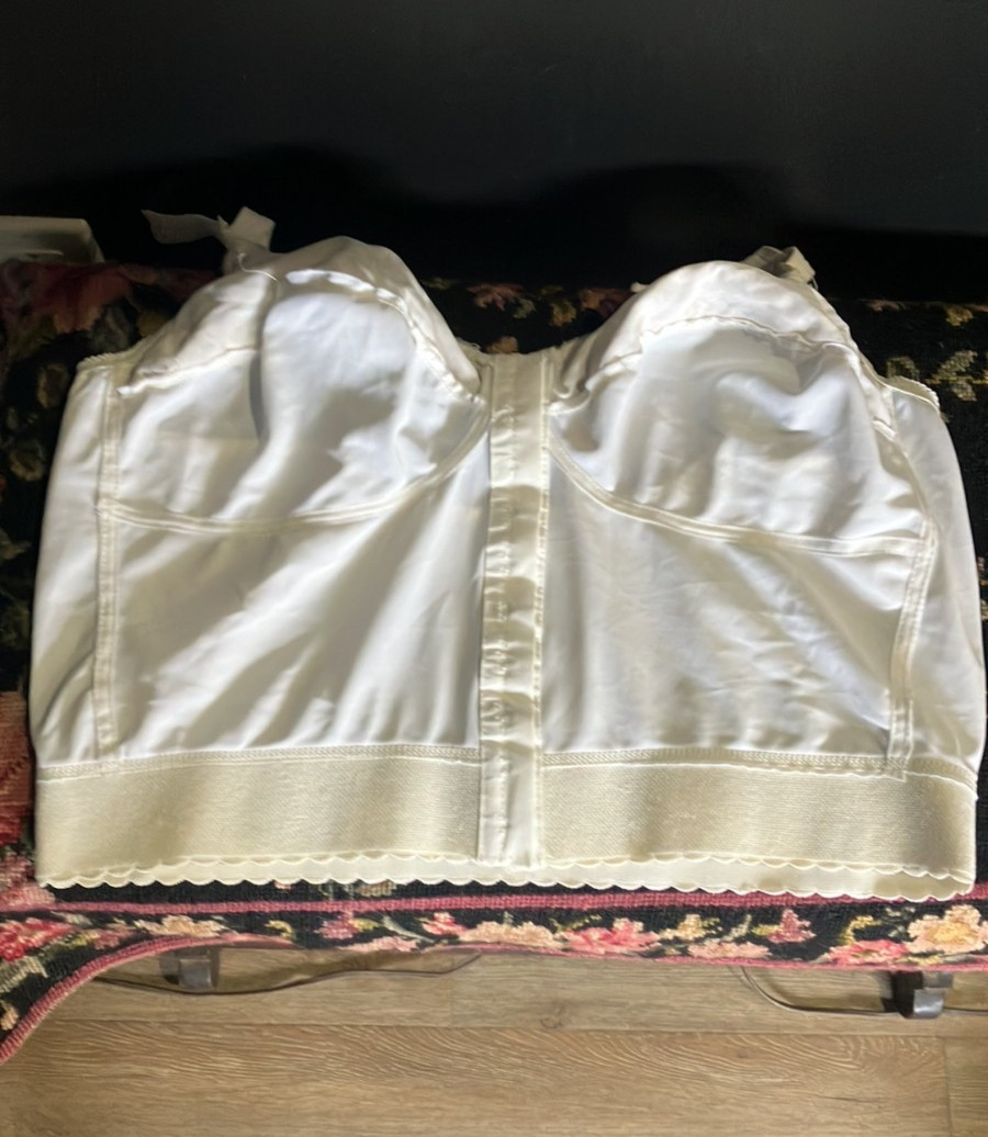 Vintage Bi-flex Unlined Longline Bra 44B Front-closure 1960s 70s