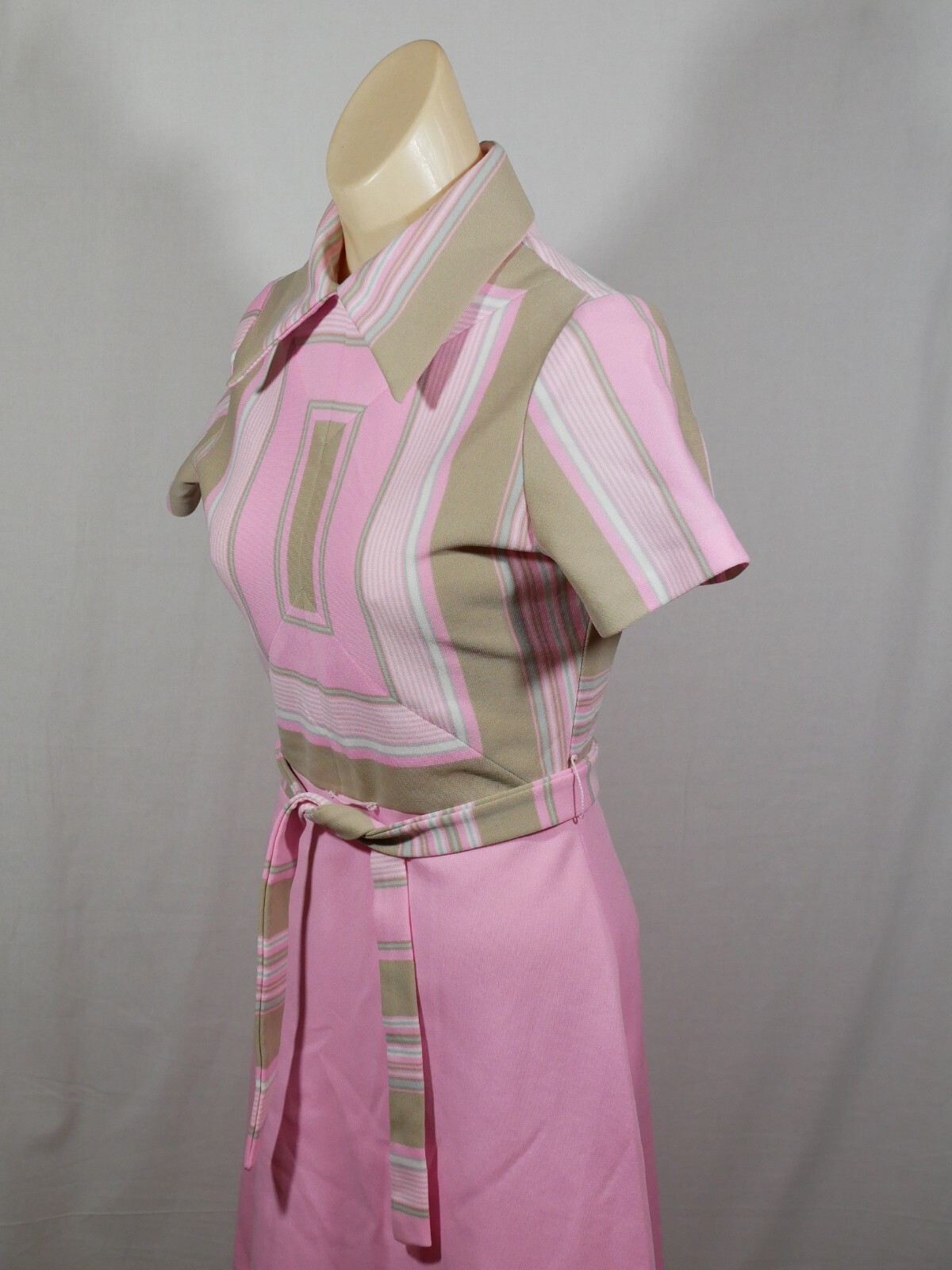 Vtg 60s C. M. Courtney Pink Green Geometric Stripes Dress Mod GoGo Sz 7/8 Belt