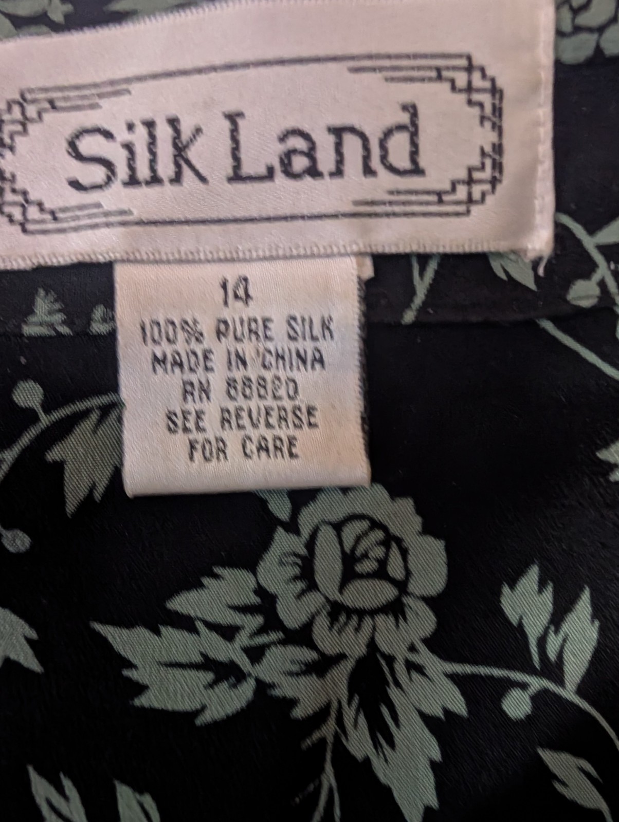 SilkLand Black Wrap Skirt Sz 14 Sage Rose Motifs Goth Retro Tie & Button Closure