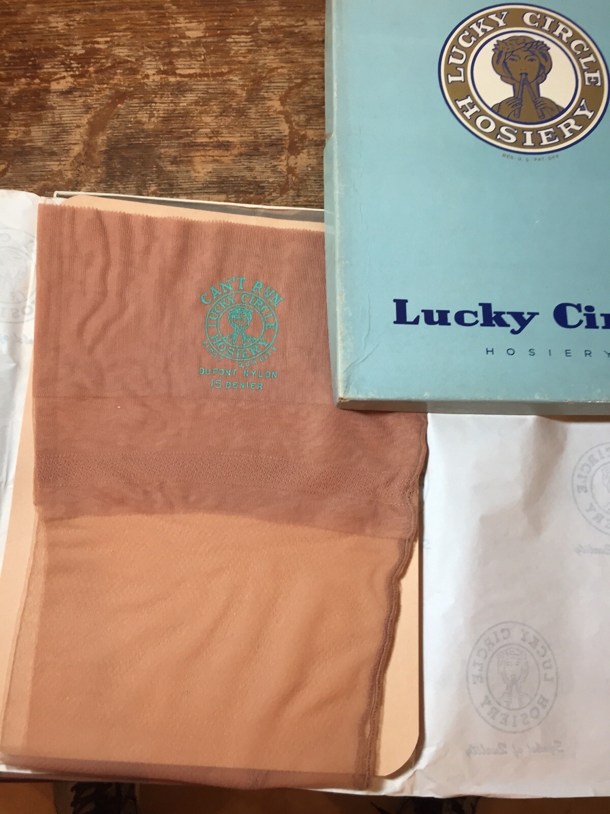 3 1940s LUCKY CIRCLE BLACK SEAMED Honey Glo Nylon Stockings 9 1/2 X 32 FLAT KNIT