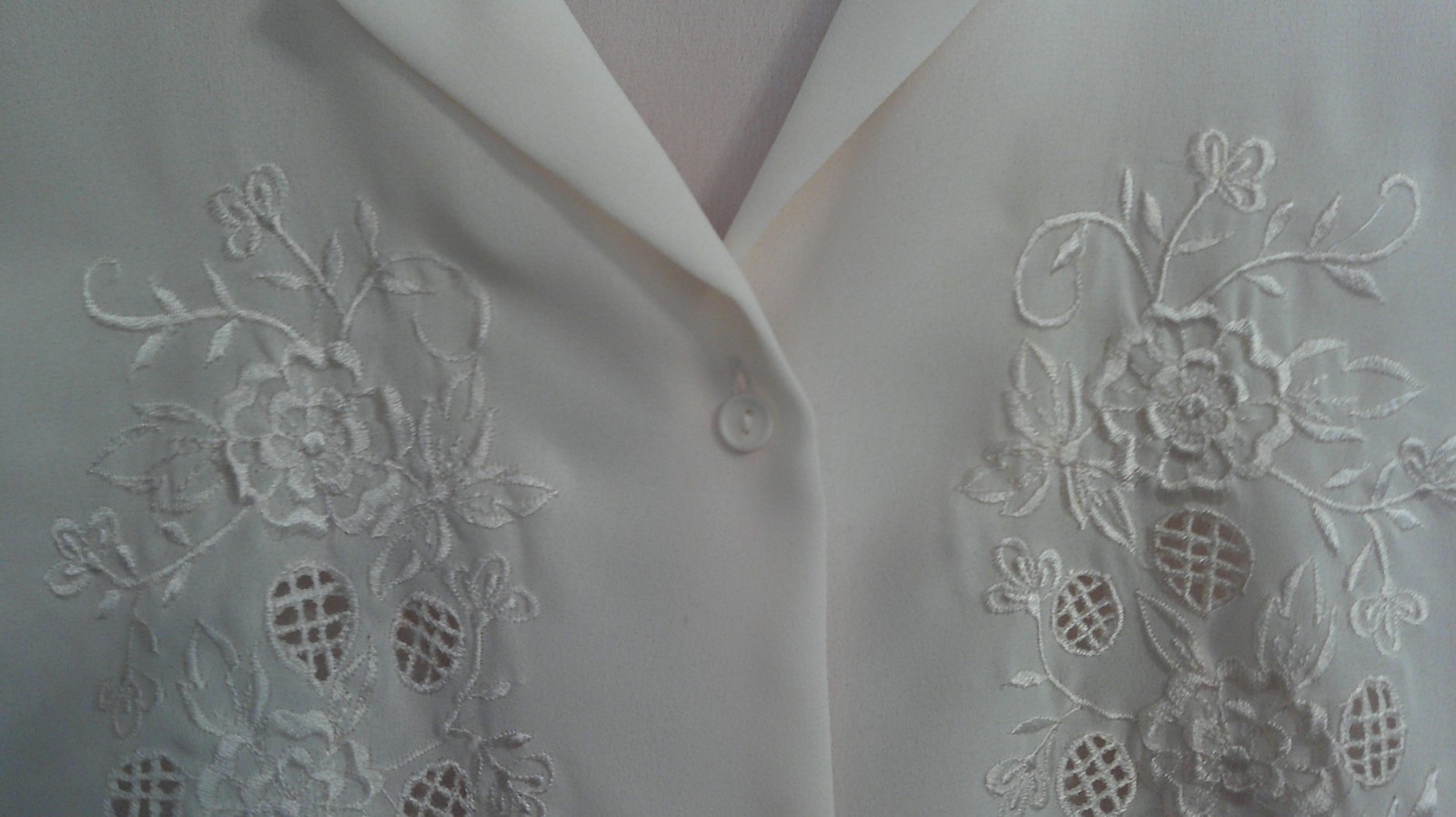 Vintage Puccini Sheer Embroidered Floral Top – Off White – 100% Polyester