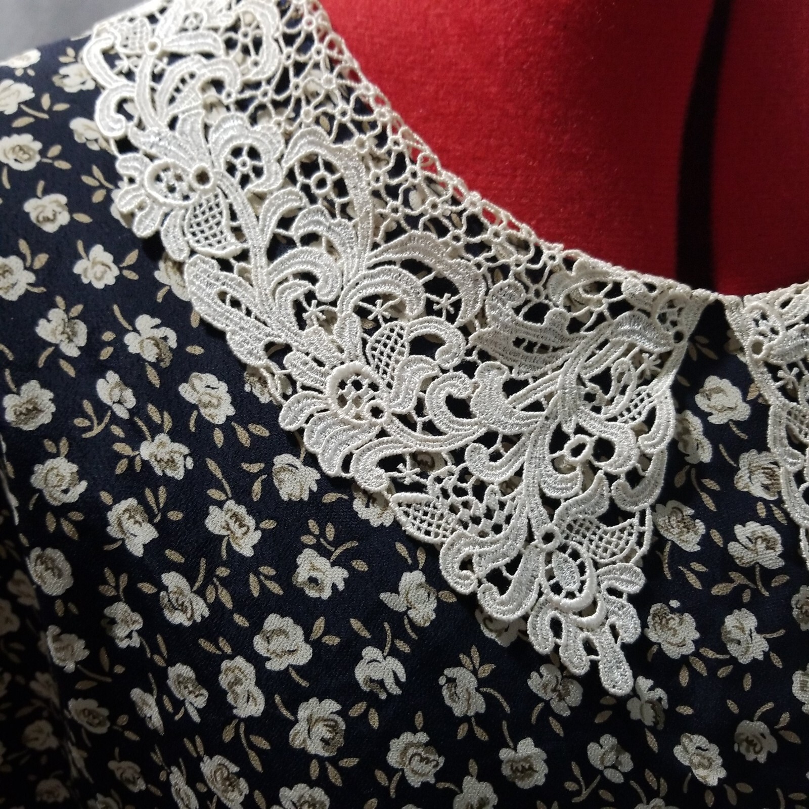 Floral Vintage Dress with Lace Collar Made in Japan Navy Blue
