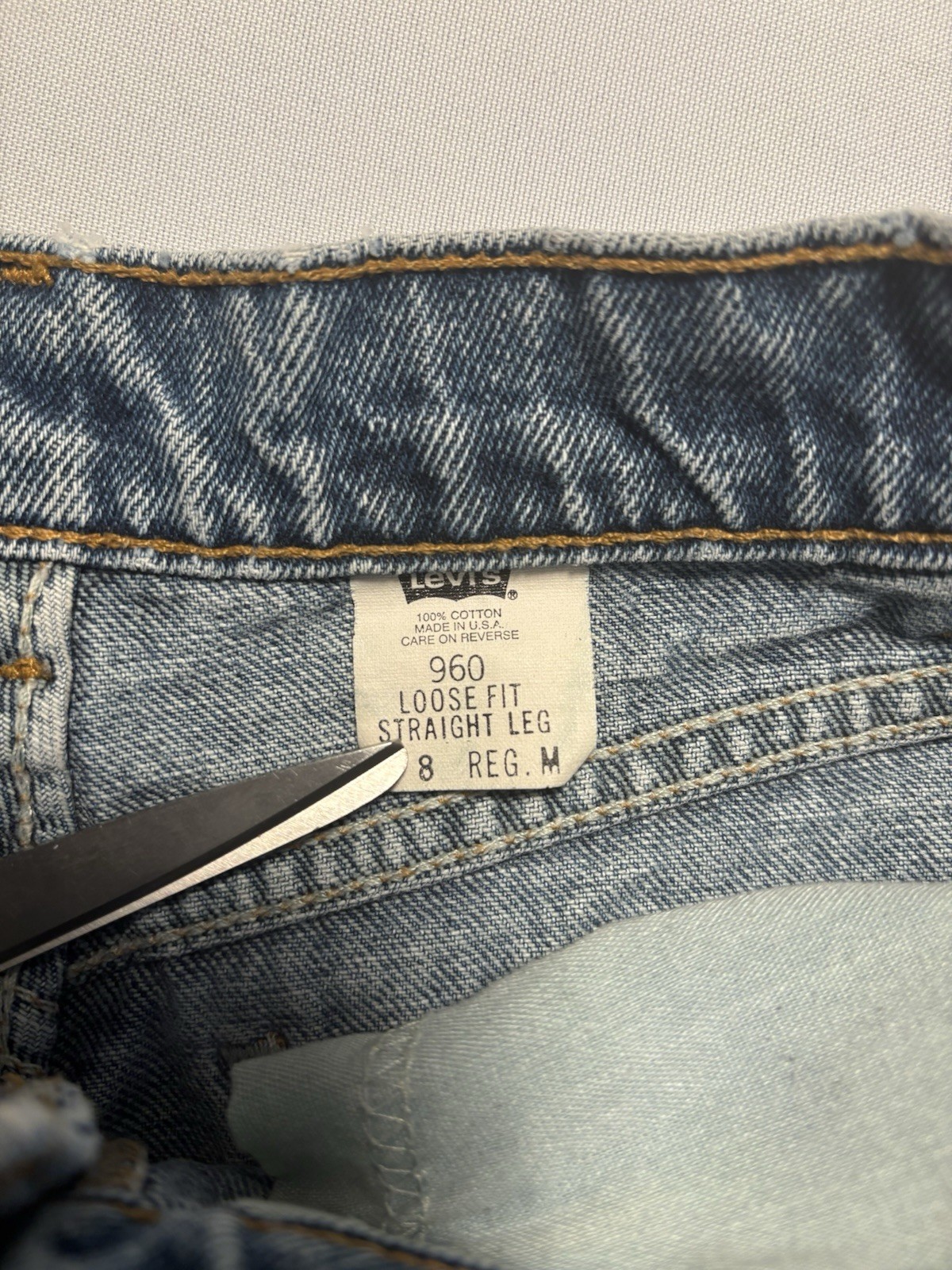 Vintage Orange Tab 960 Loose Fit Straight Leg Levi’s Jeans Size 8, 26×30, USA