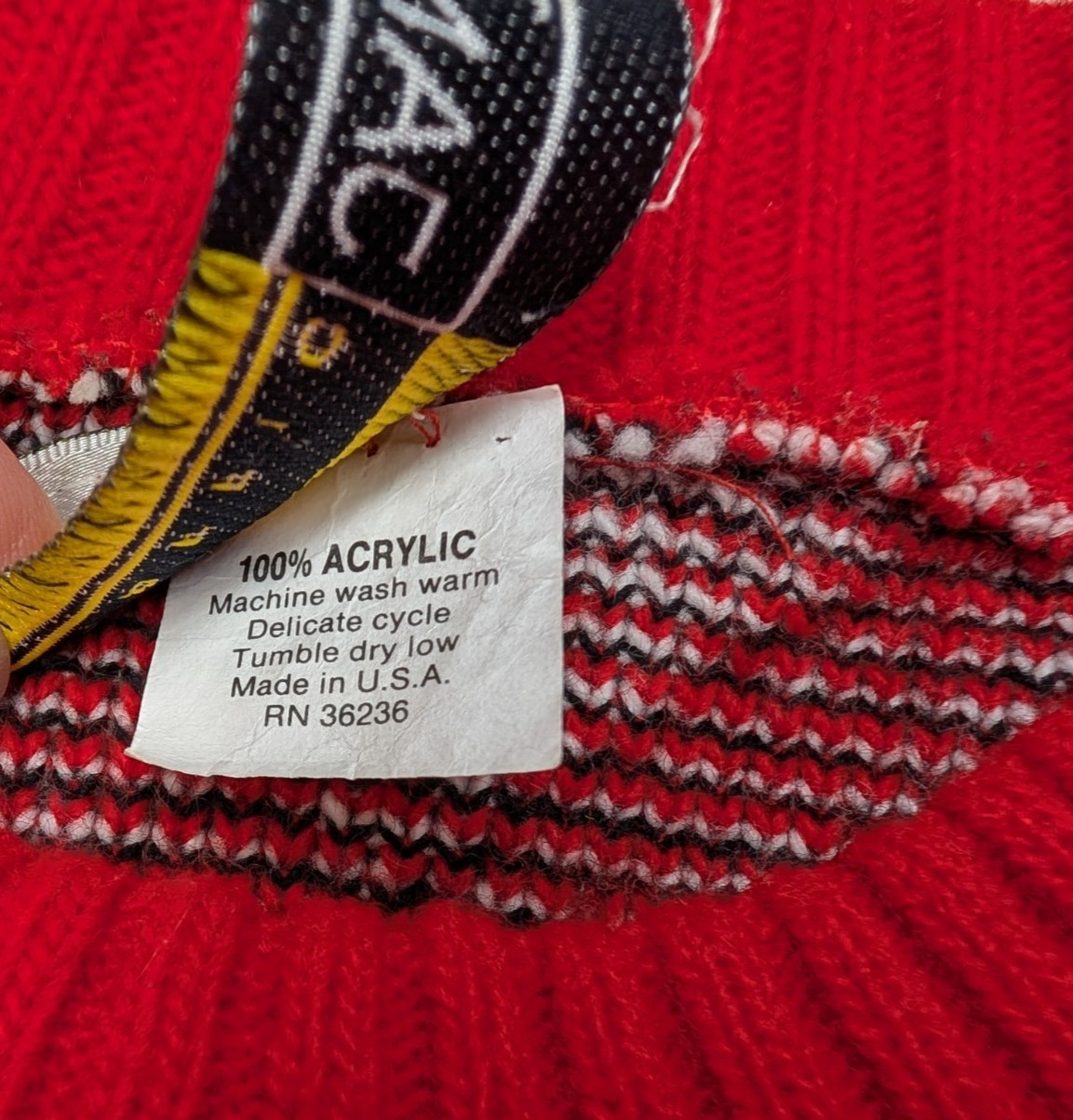 Traffic Jam Vintage Bandana Western Sweater Size M/L Red Black White