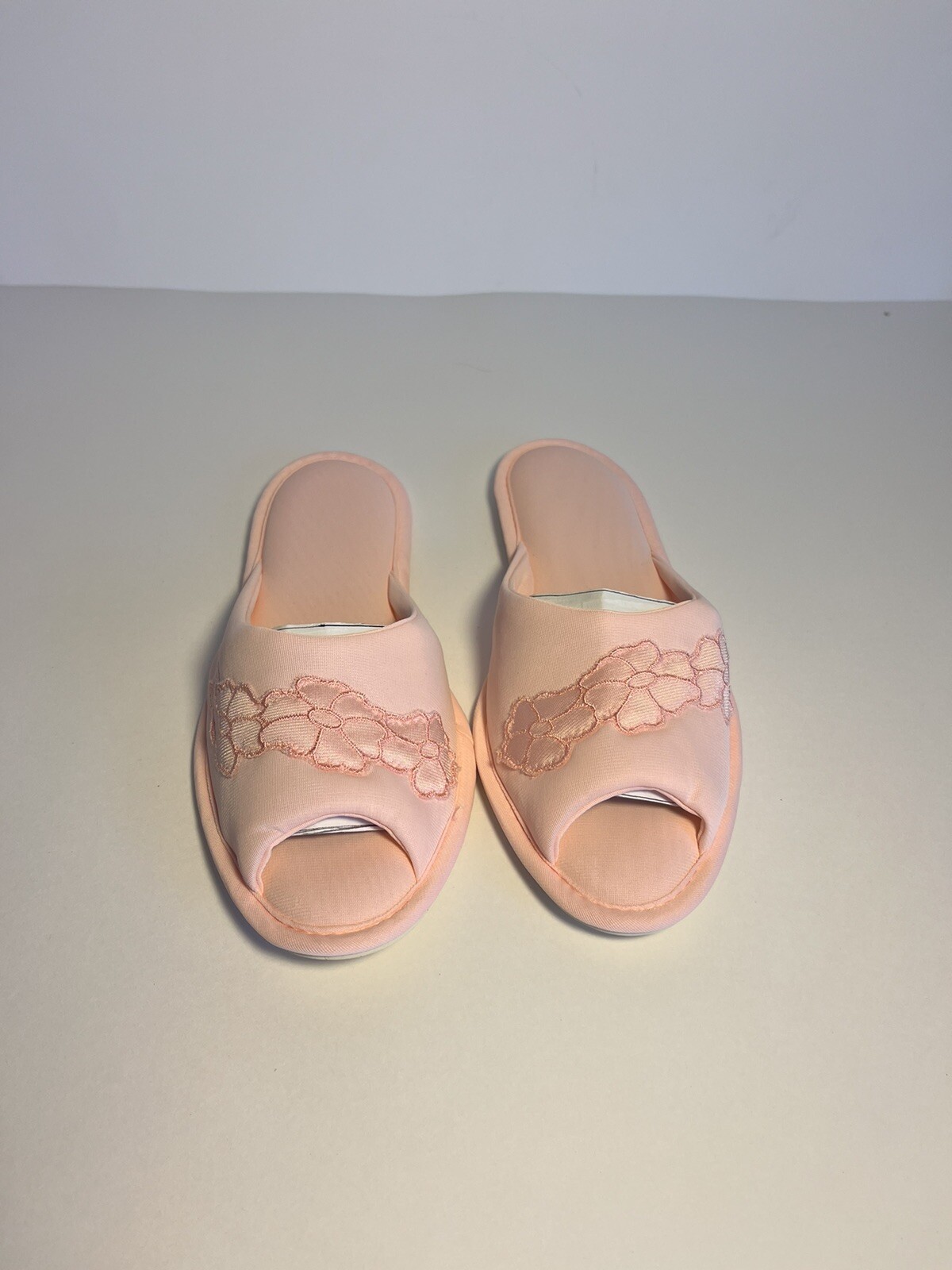 Vintage NEW Vanity Fair Peach Bedroom Slippers 6 1/2 -7 1/2 WASHABLE MED. USA
