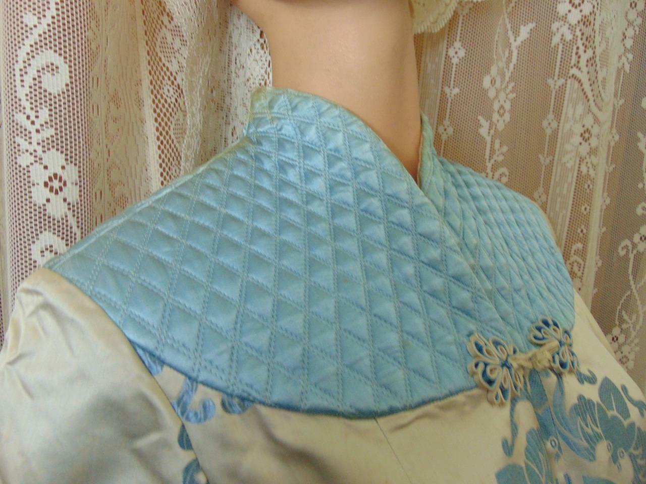 VTG 40s Ying Tai Co ORIENTAL FITTED SILK SATIN DRESSING GOWN ROBE W BATS 27W