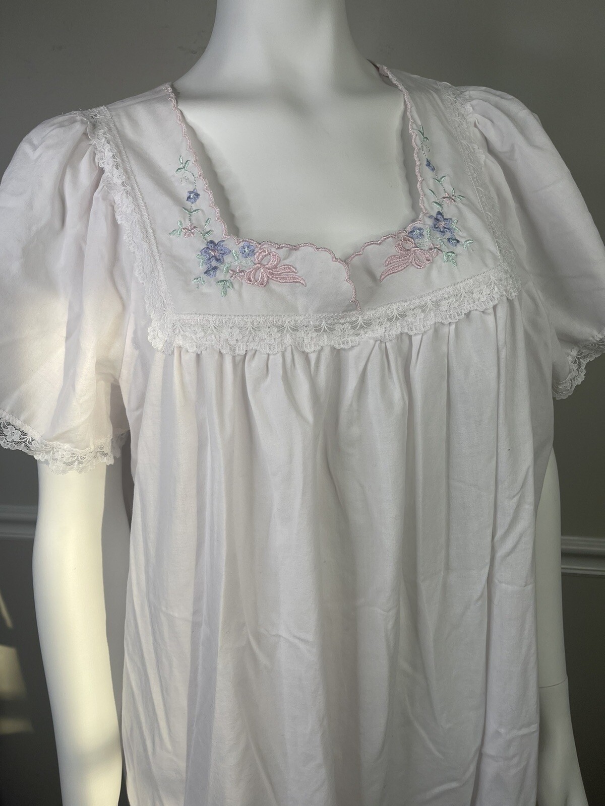Vintage Carole Pink Semi Sheer Lightweight Cottage Prairie Nightgown Large